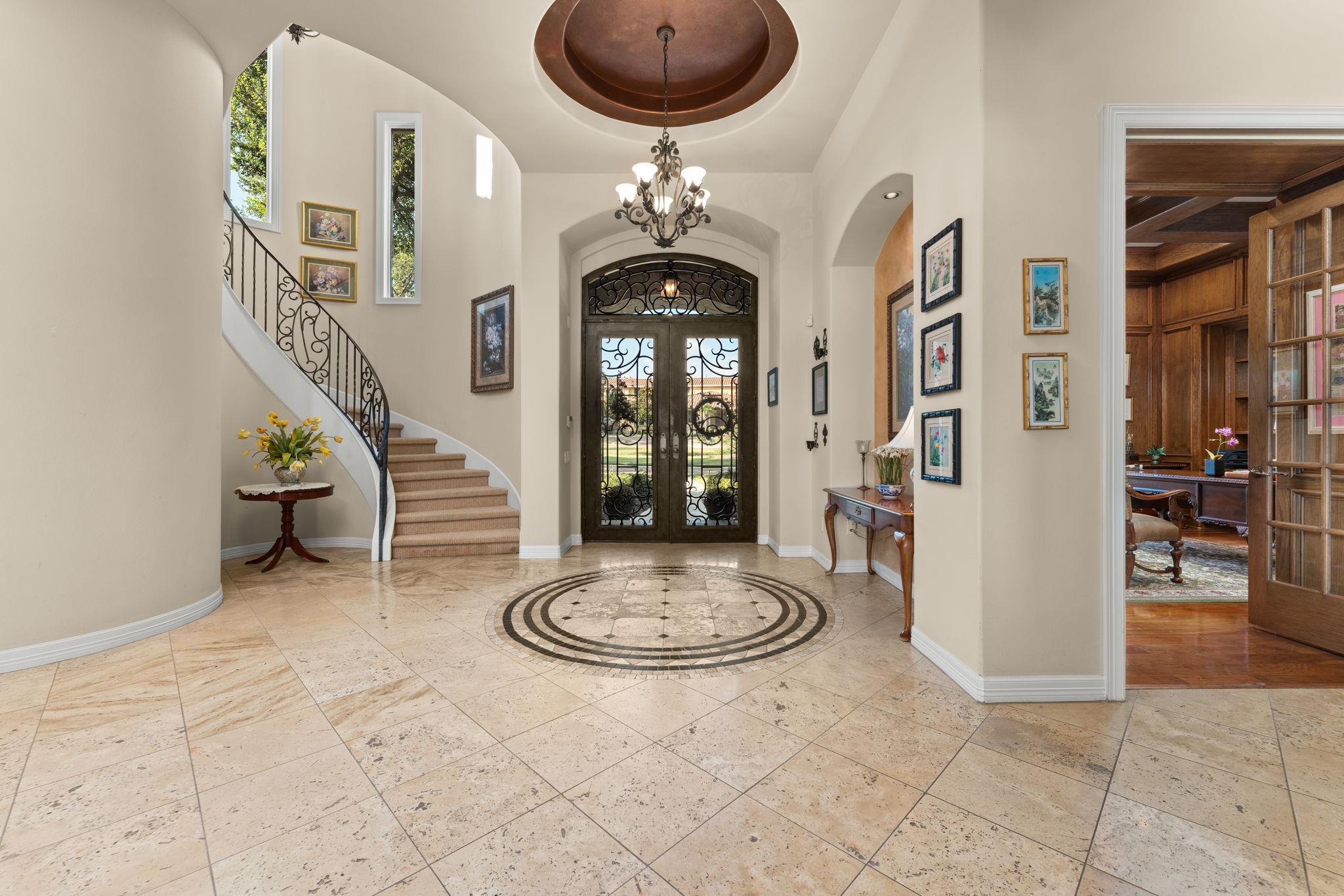 Image 4 of 32 For 201 Bella Cima Dr