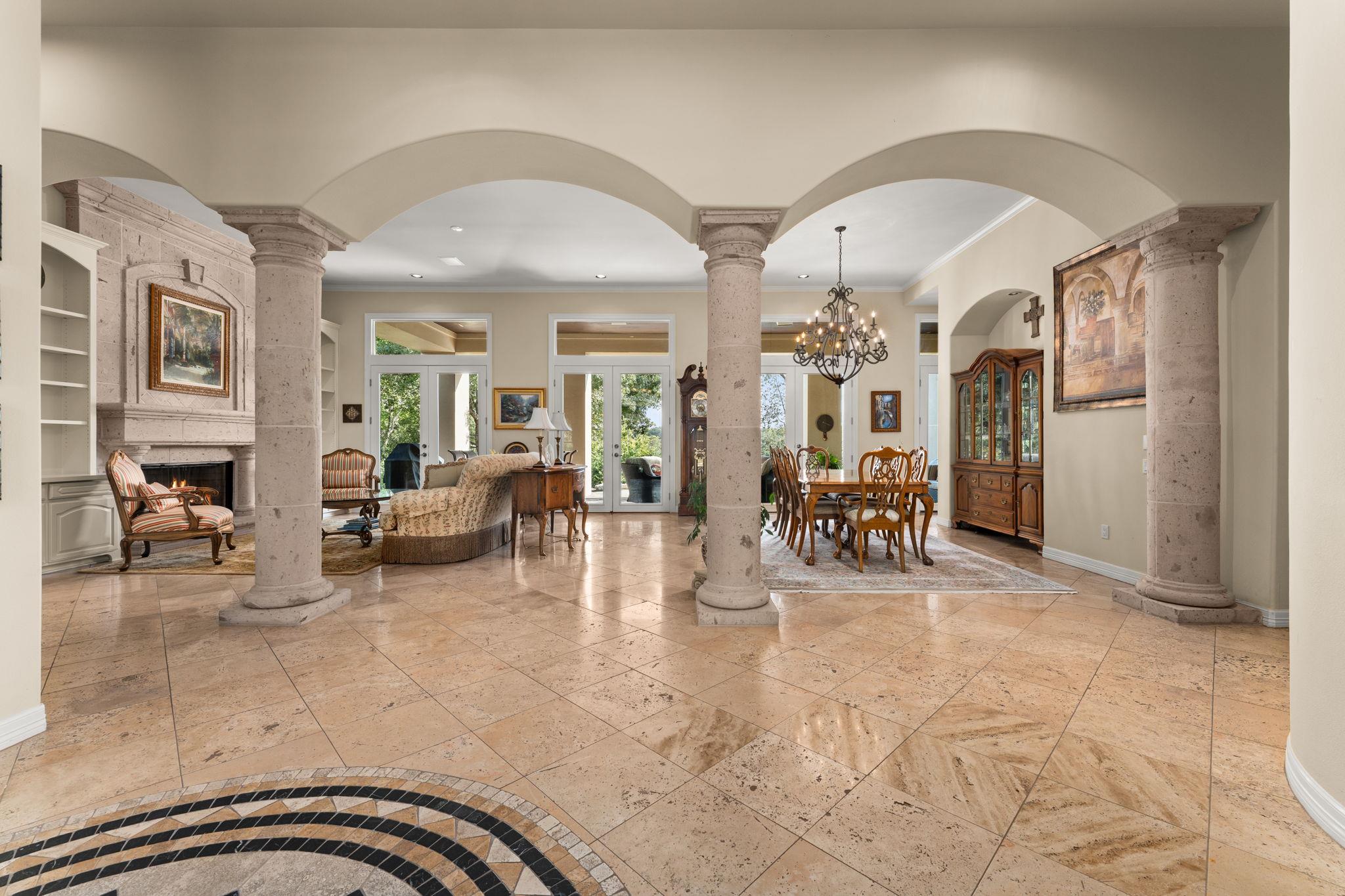 Image 5 of 32 For 201 Bella Cima Dr