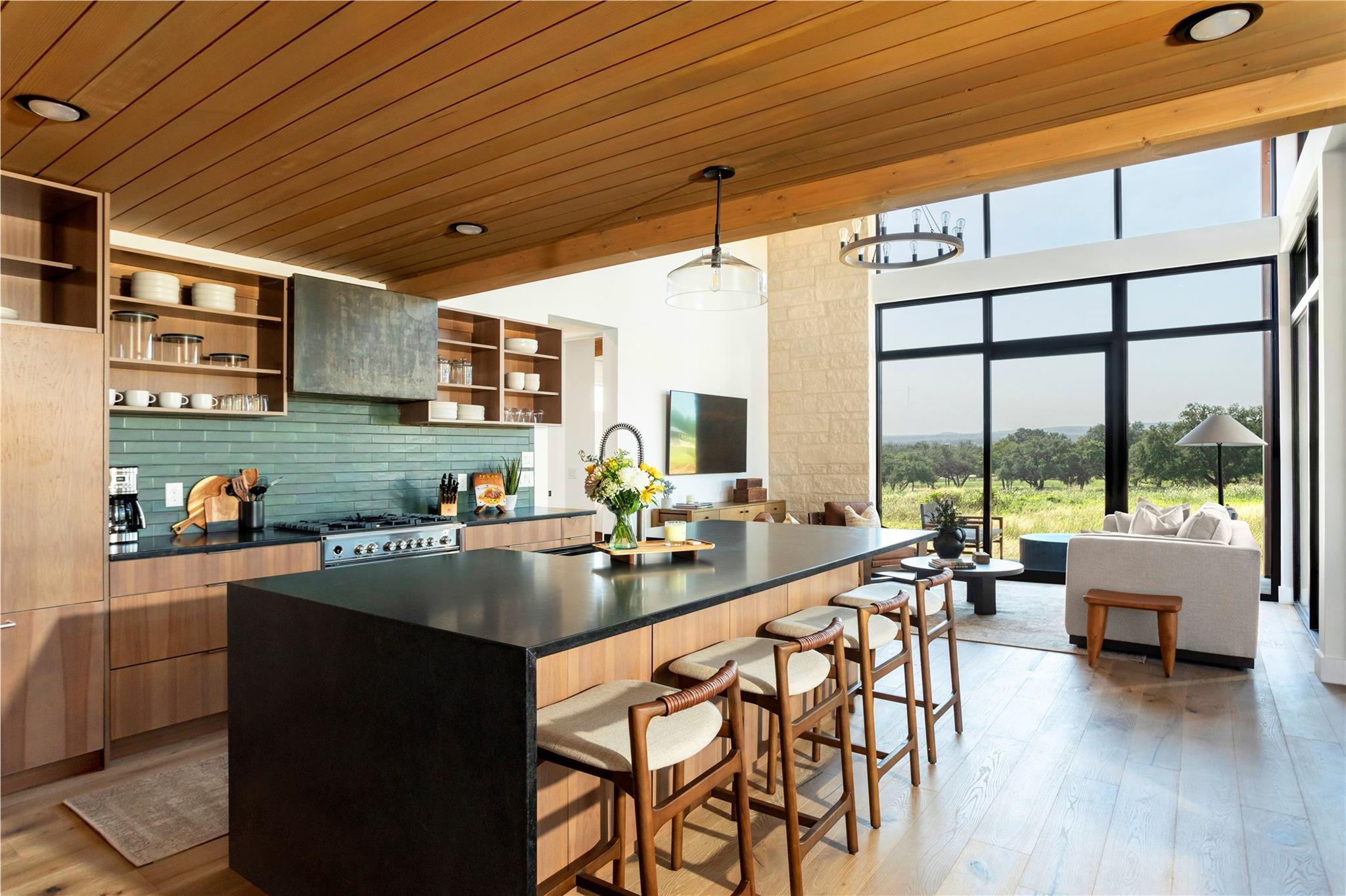 Details for 9361 Us Highway 290  Bluebonnet, Hye, TX 78635