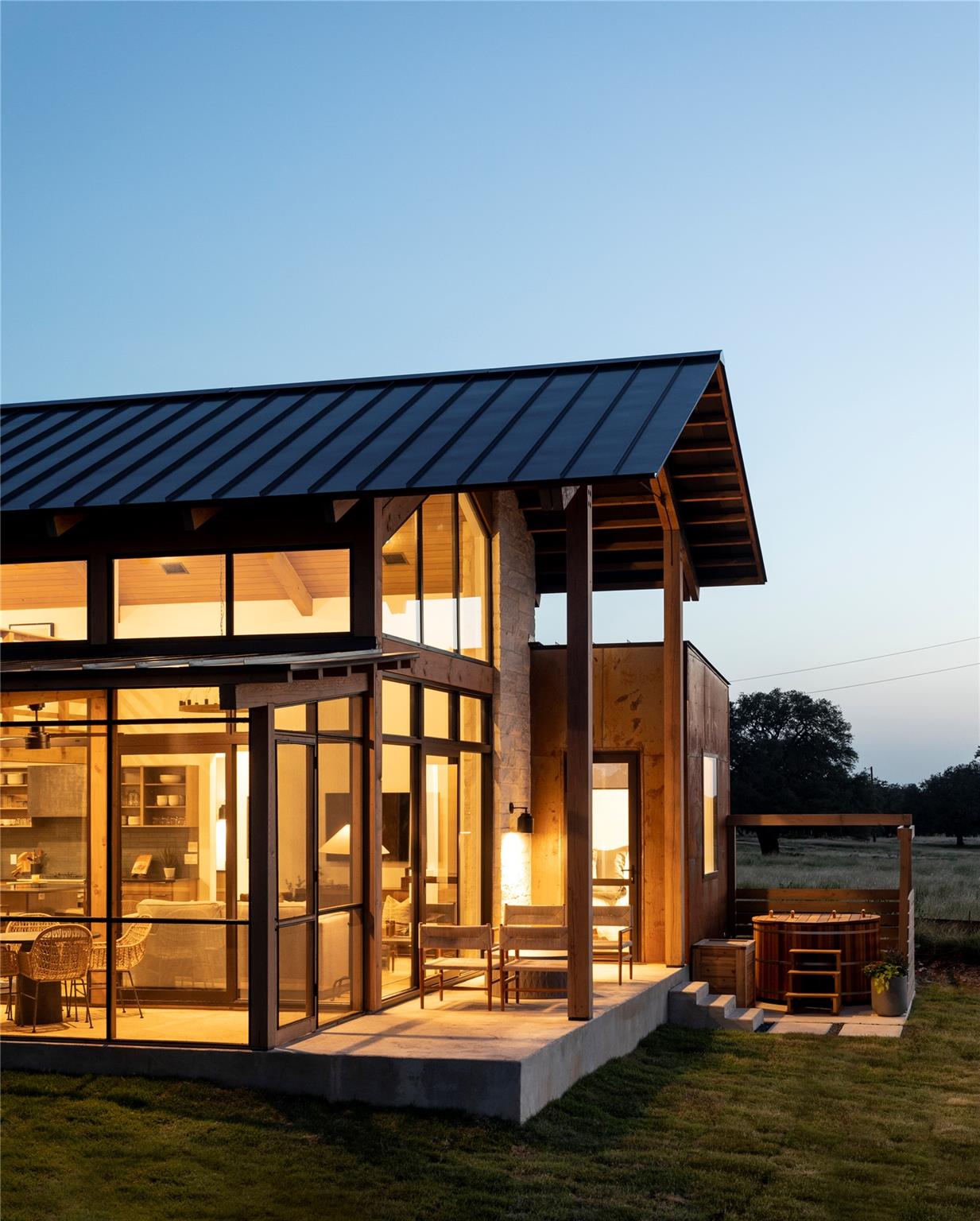 Image 4 of 40 For 9361 Us Highway 290  Bluebonnet