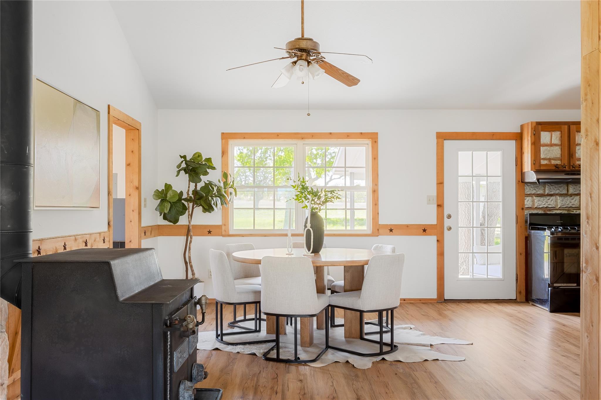 Image 13 of 29 For 9695 W Us 290 Highway