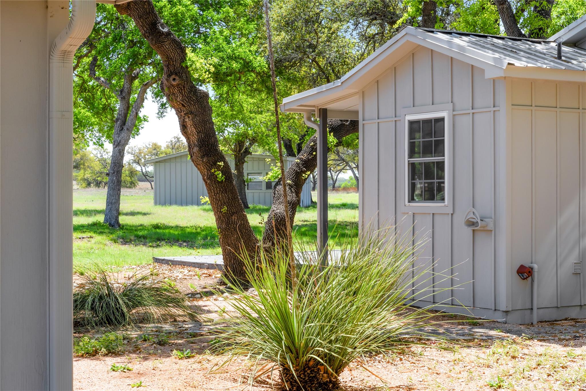 Image 27 of 29 For 9695 W Us 290 Highway