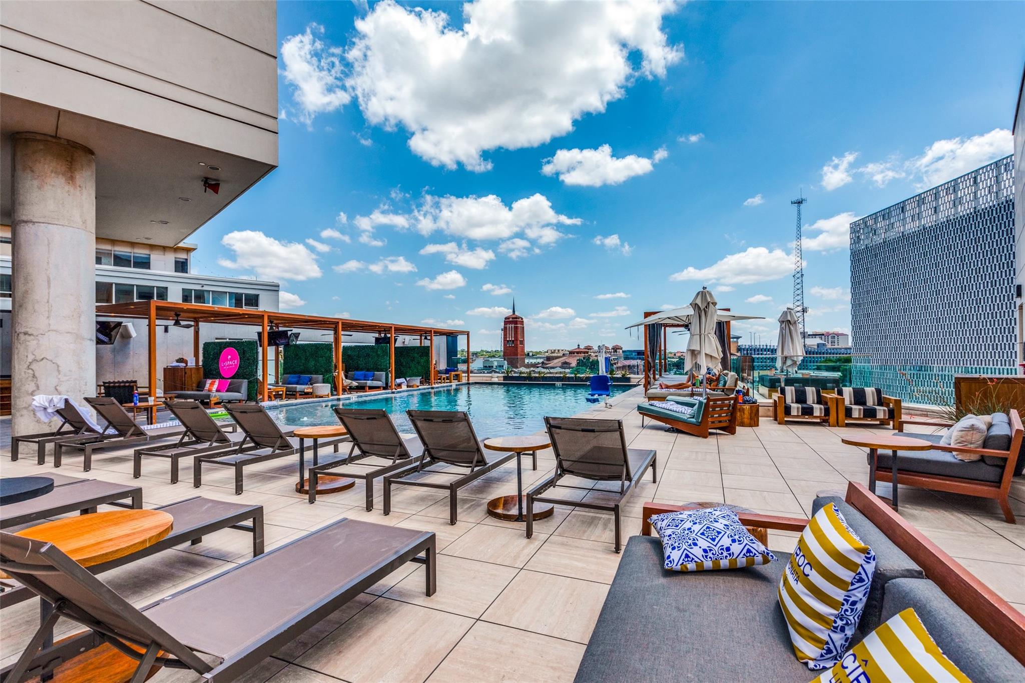 Image 11 of 12 For 123 Lexington Ave 1408