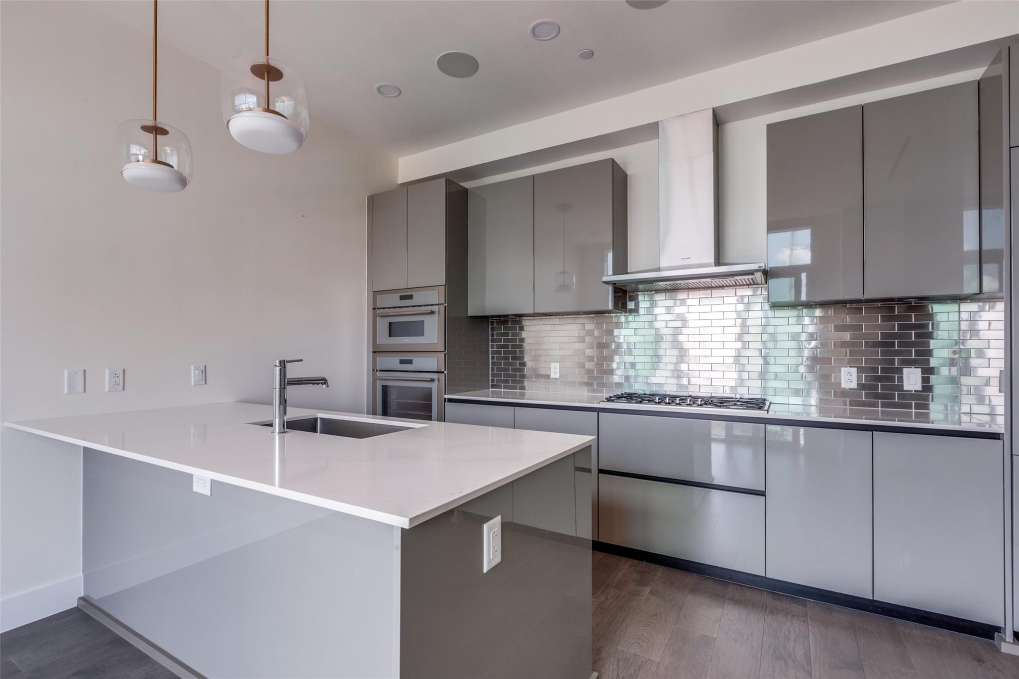 Image 2 of 12 For 123 Lexington Ave 1408