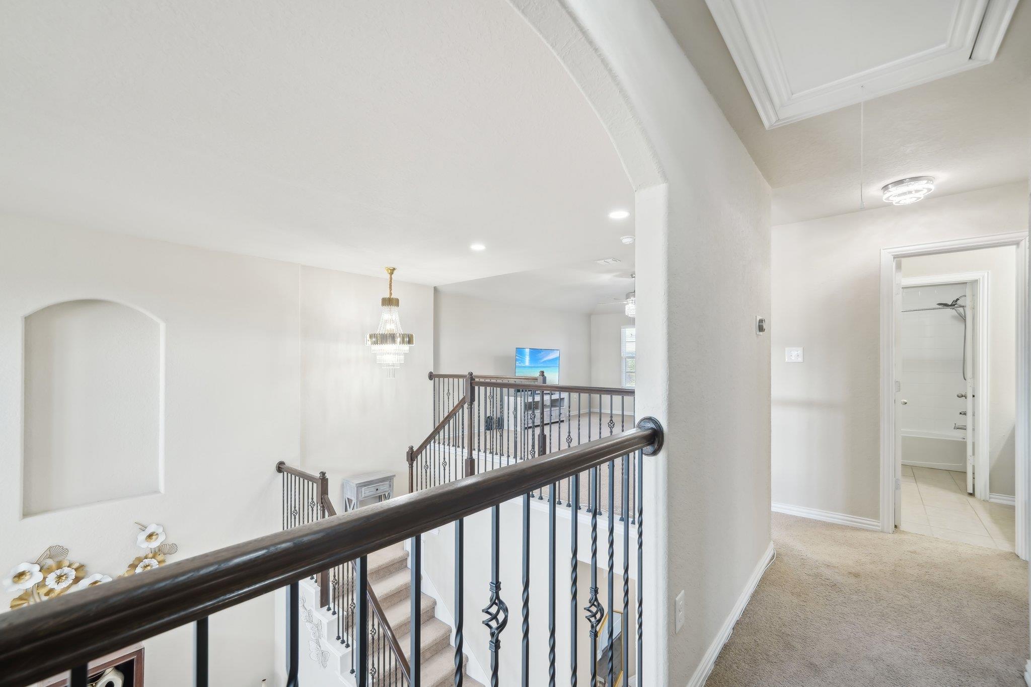 Image 23 of 39 For 12946 Cedarcreek Trl