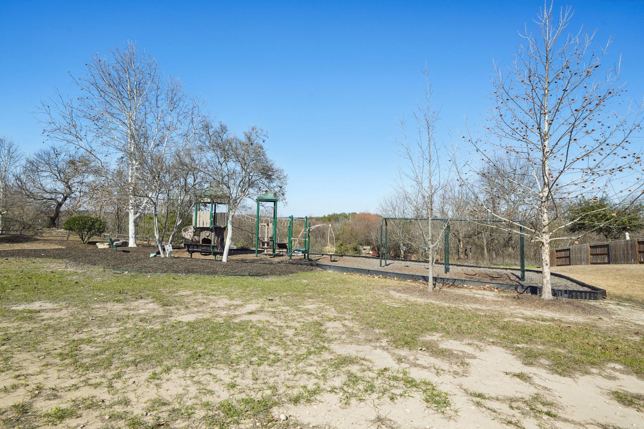 Image 36 of 39 For 12946 Cedarcreek Trl