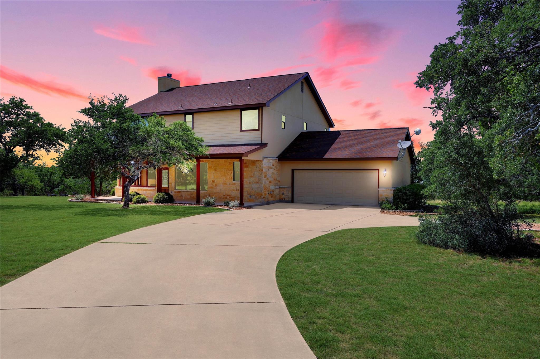 Image 2 of 40 For 995 Cielo Springs Dr