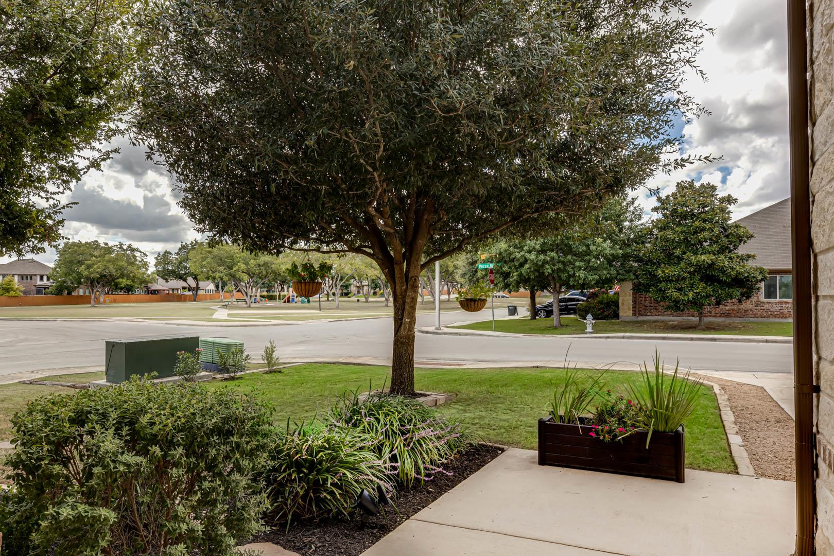 Image 3 of 40 For 2051 Pecan Bnd