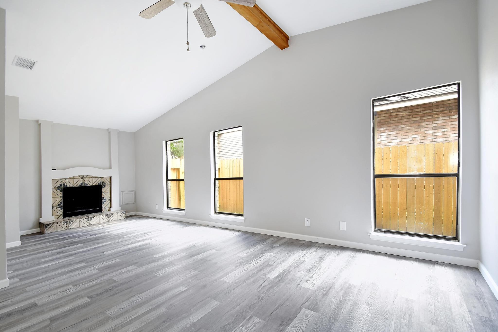 Image 15 of 31 For 14926 Eminence