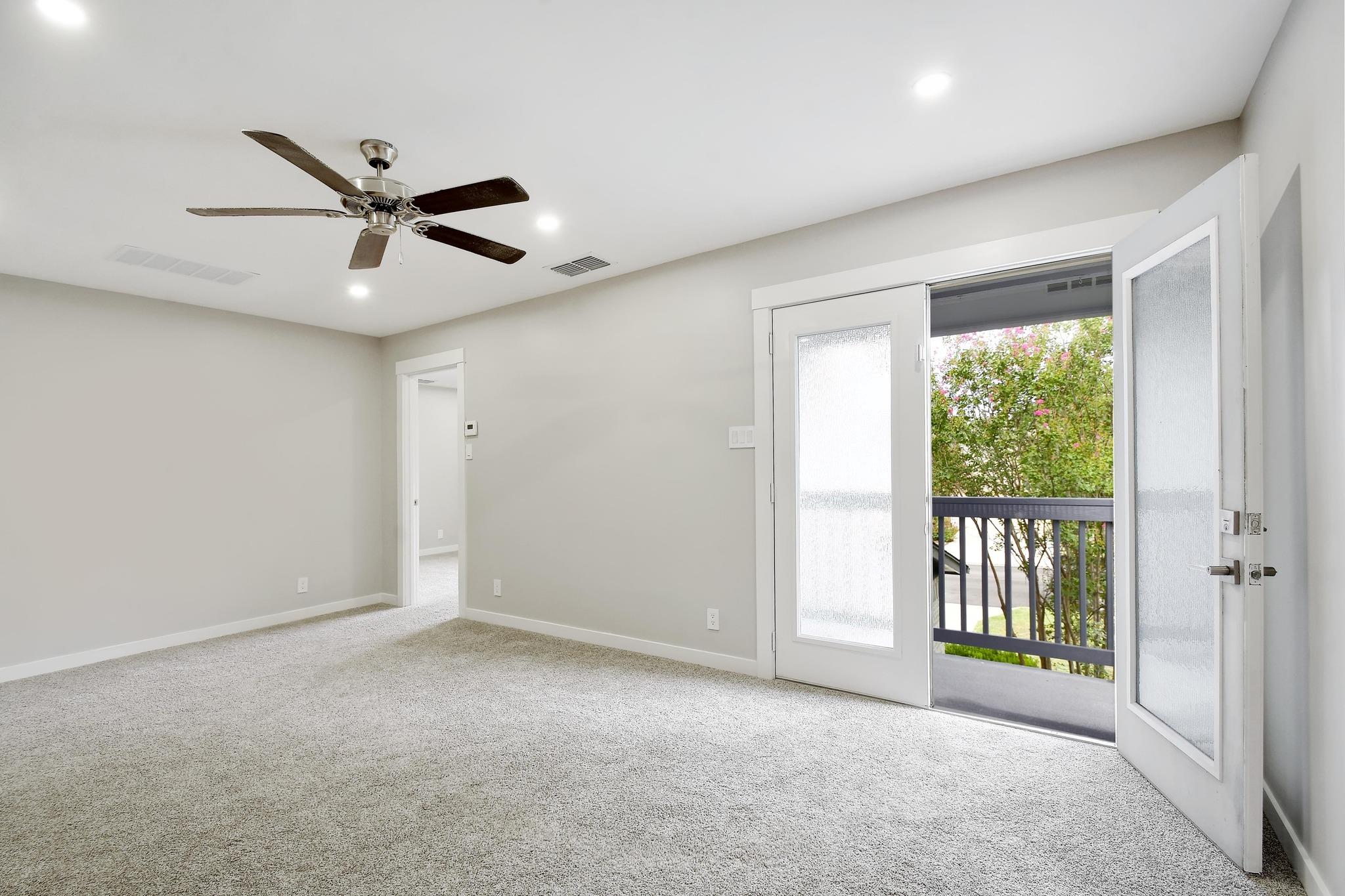 Image 21 of 31 For 14926 Eminence