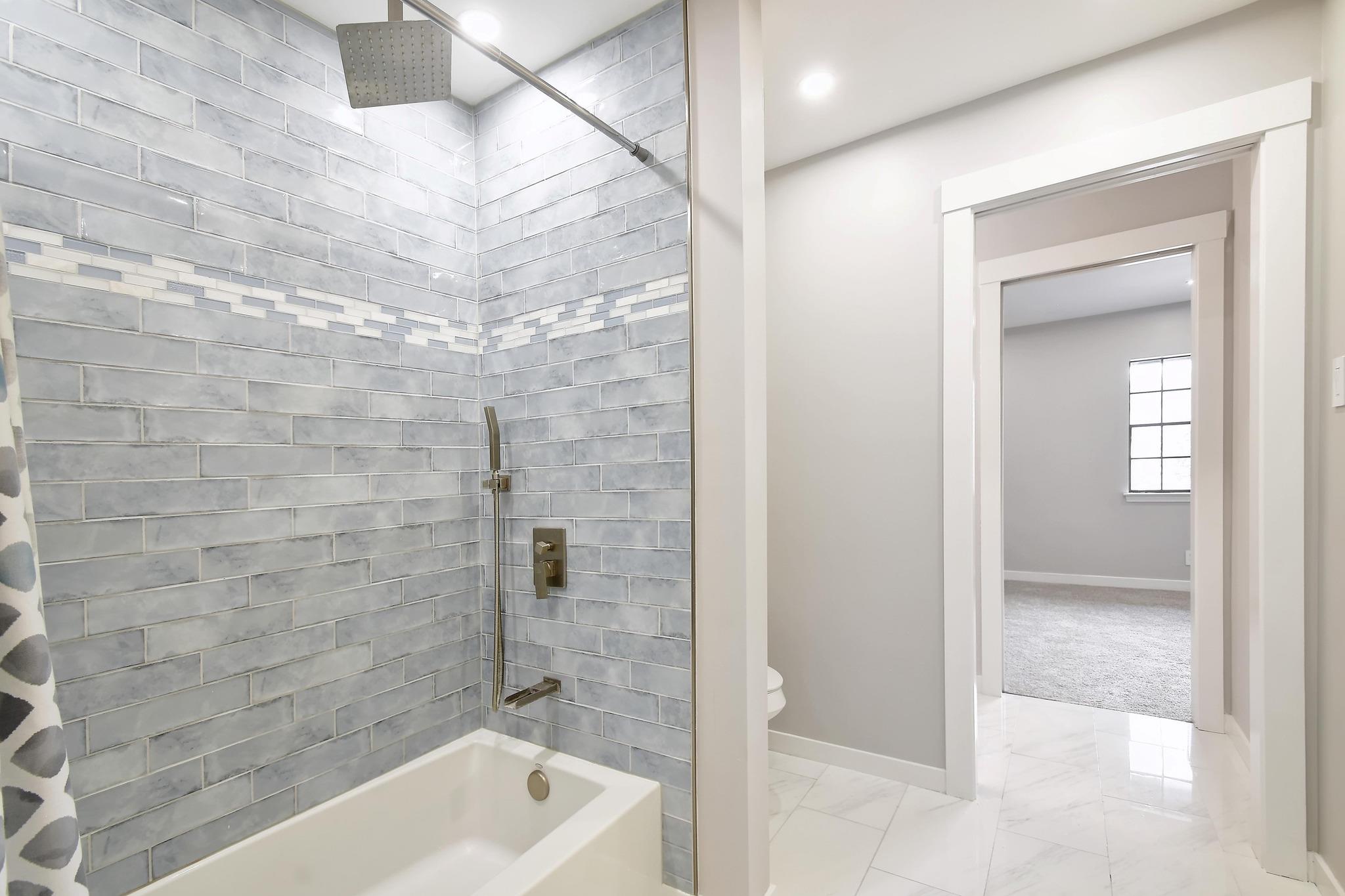 Image 25 of 31 For 14926 Eminence