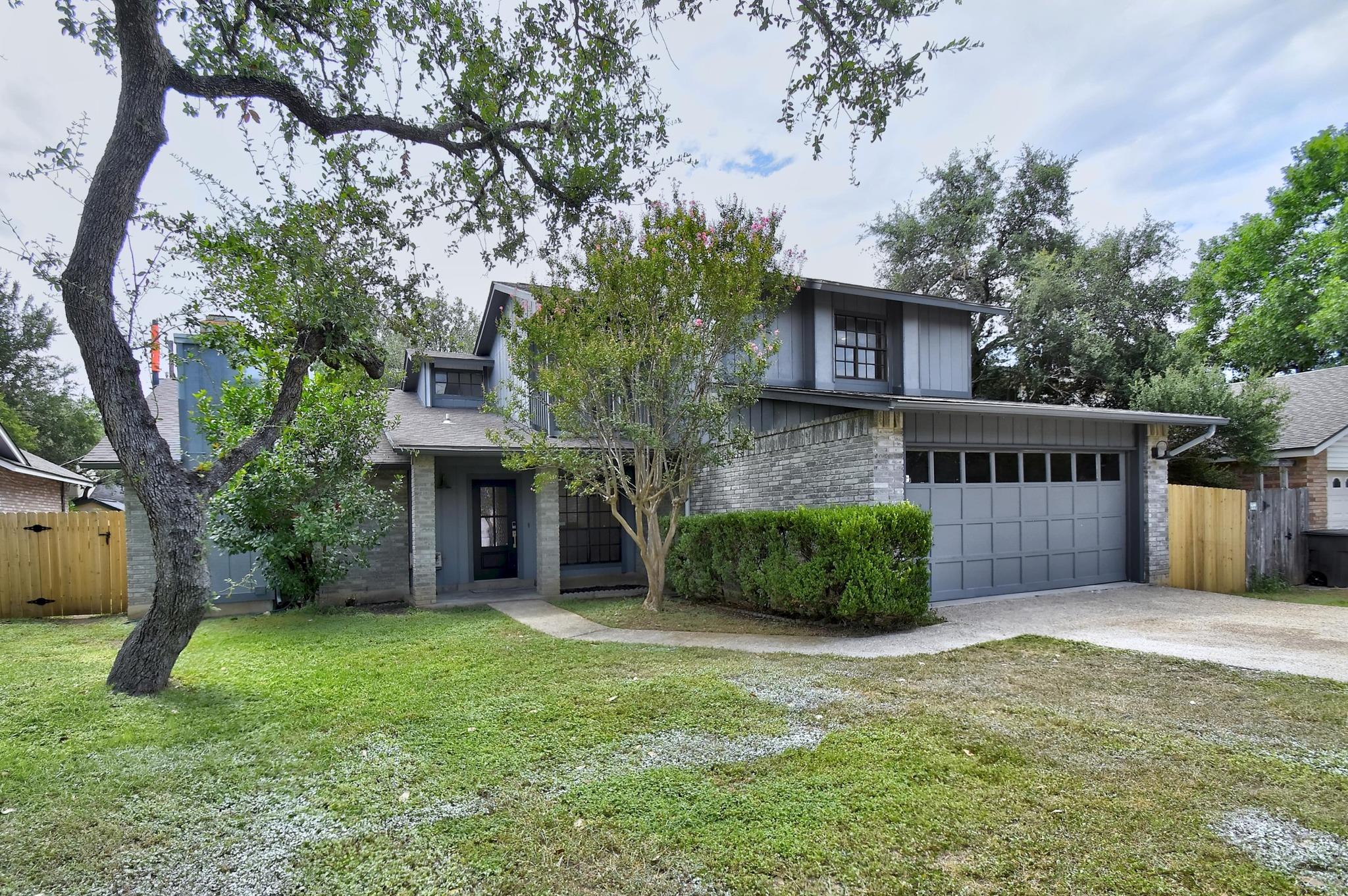 Image 3 of 31 For 14926 Eminence