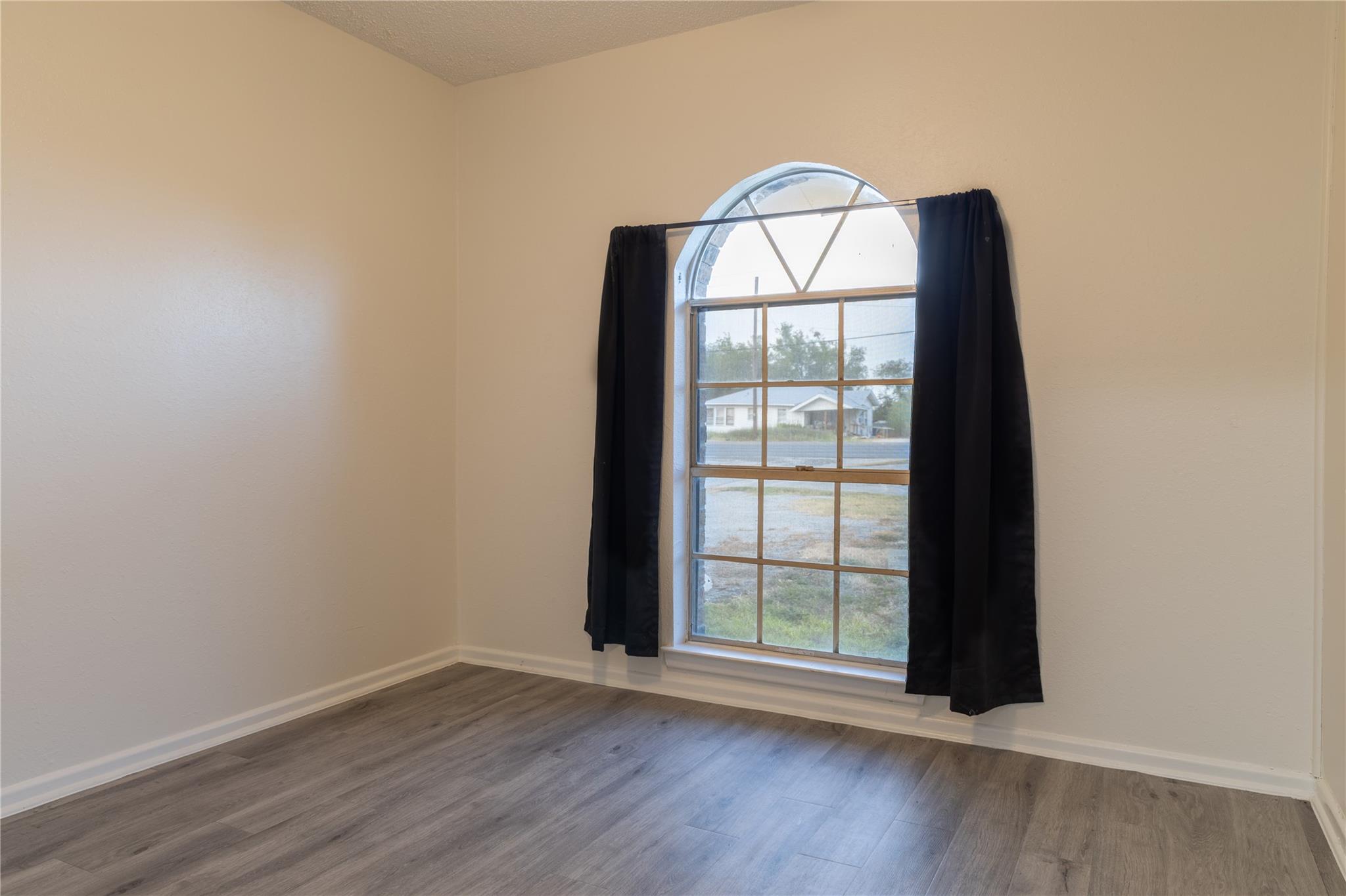 Image 14 of 21 For 1430 State Highway 46 S