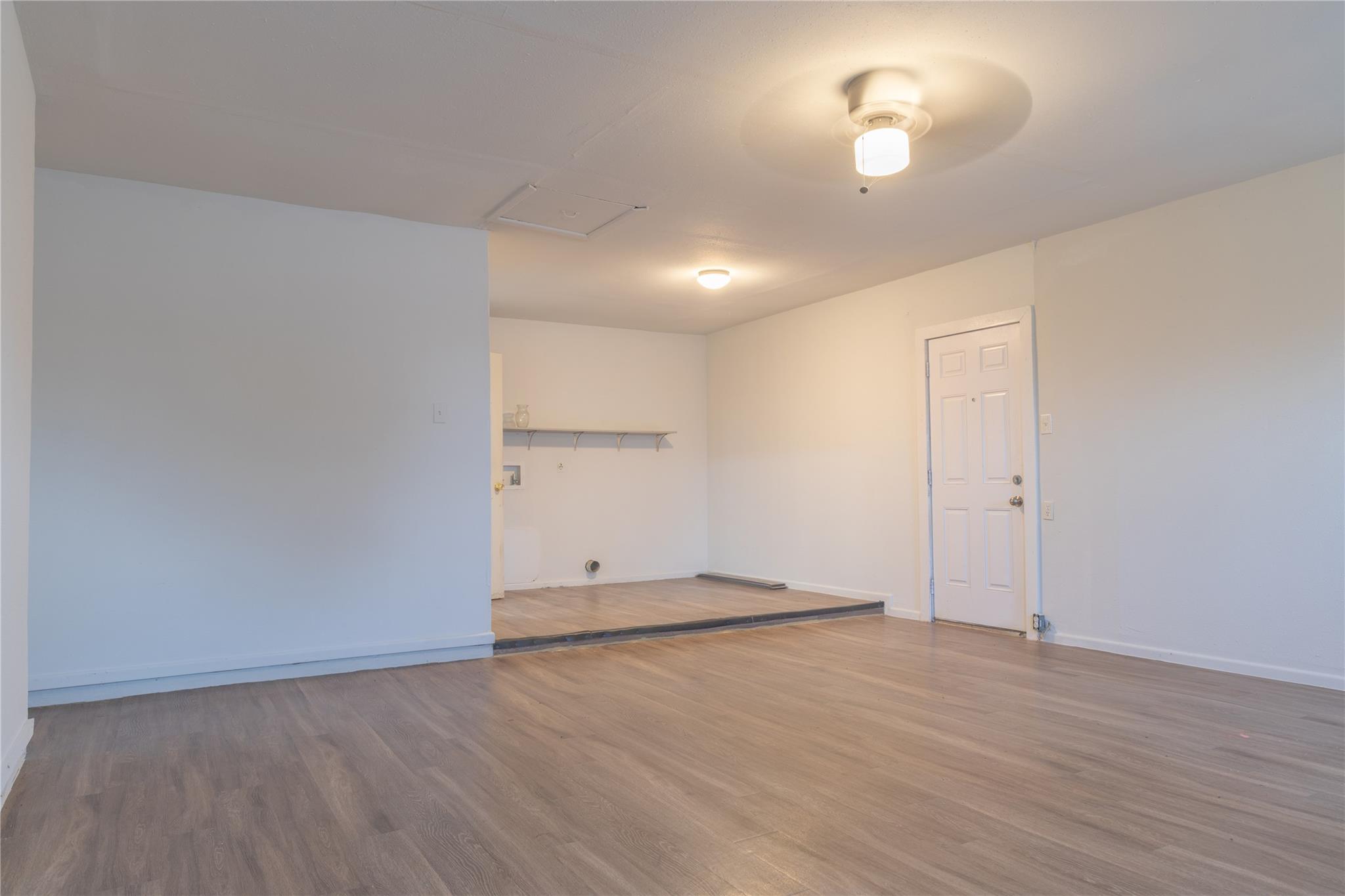 Image 18 of 21 For 1430 State Highway 46 S