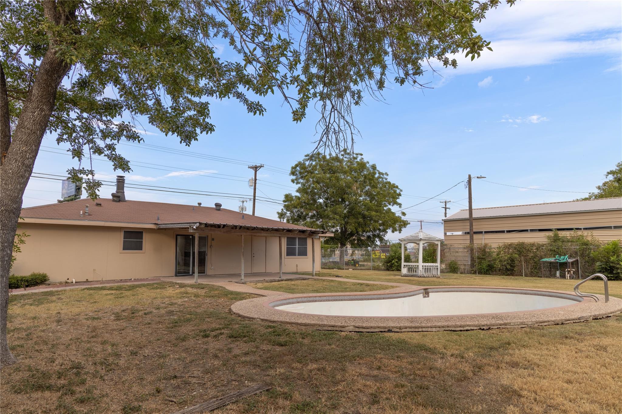 Image 20 of 21 For 1430 State Highway 46 S