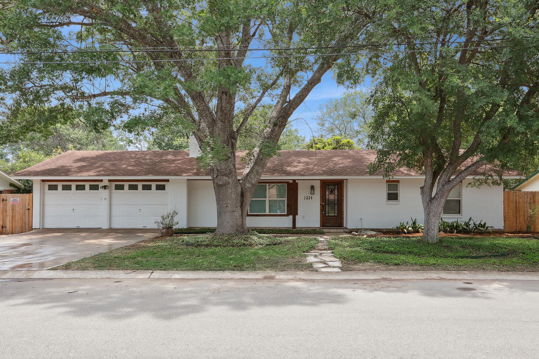 Details for 1334 Carnation Ln, New Braunfels, TX 78130