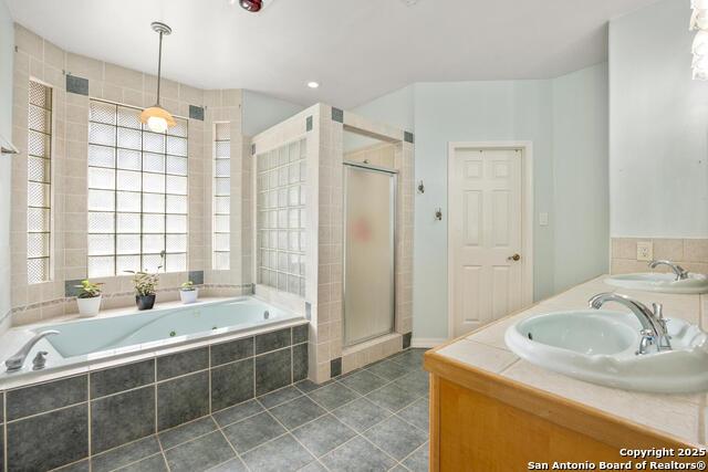 Image 19 of 33 For 786 Stirrup Dr