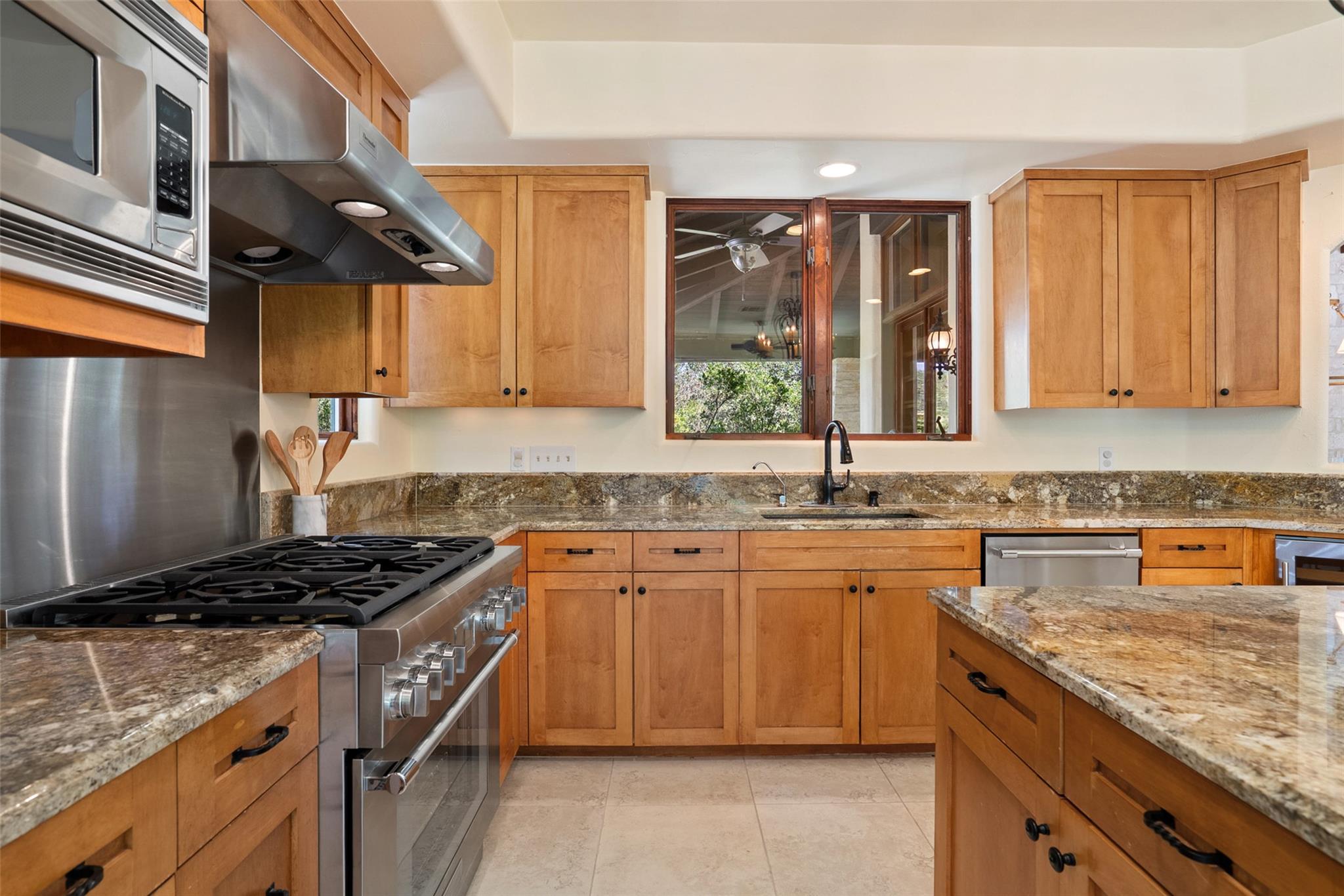 Image 17 of 39 For 1200 Barton Creek Blvd 45