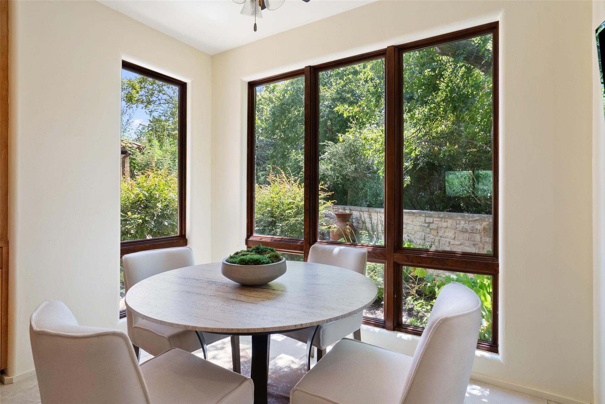 Image 18 of 39 For 1200 Barton Creek Blvd 45