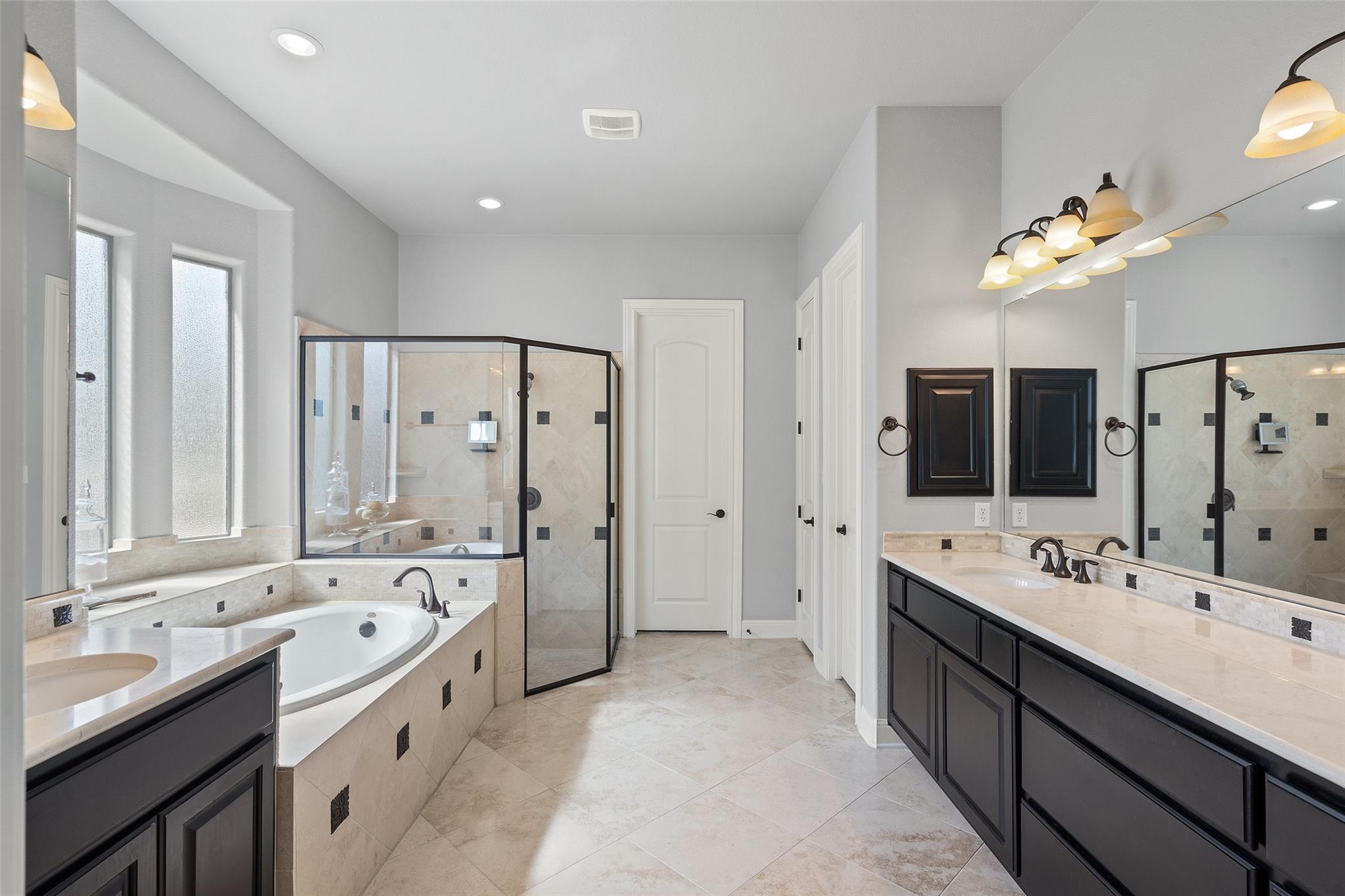 Image 20 of 40 For 11507 Shoreview Overlook