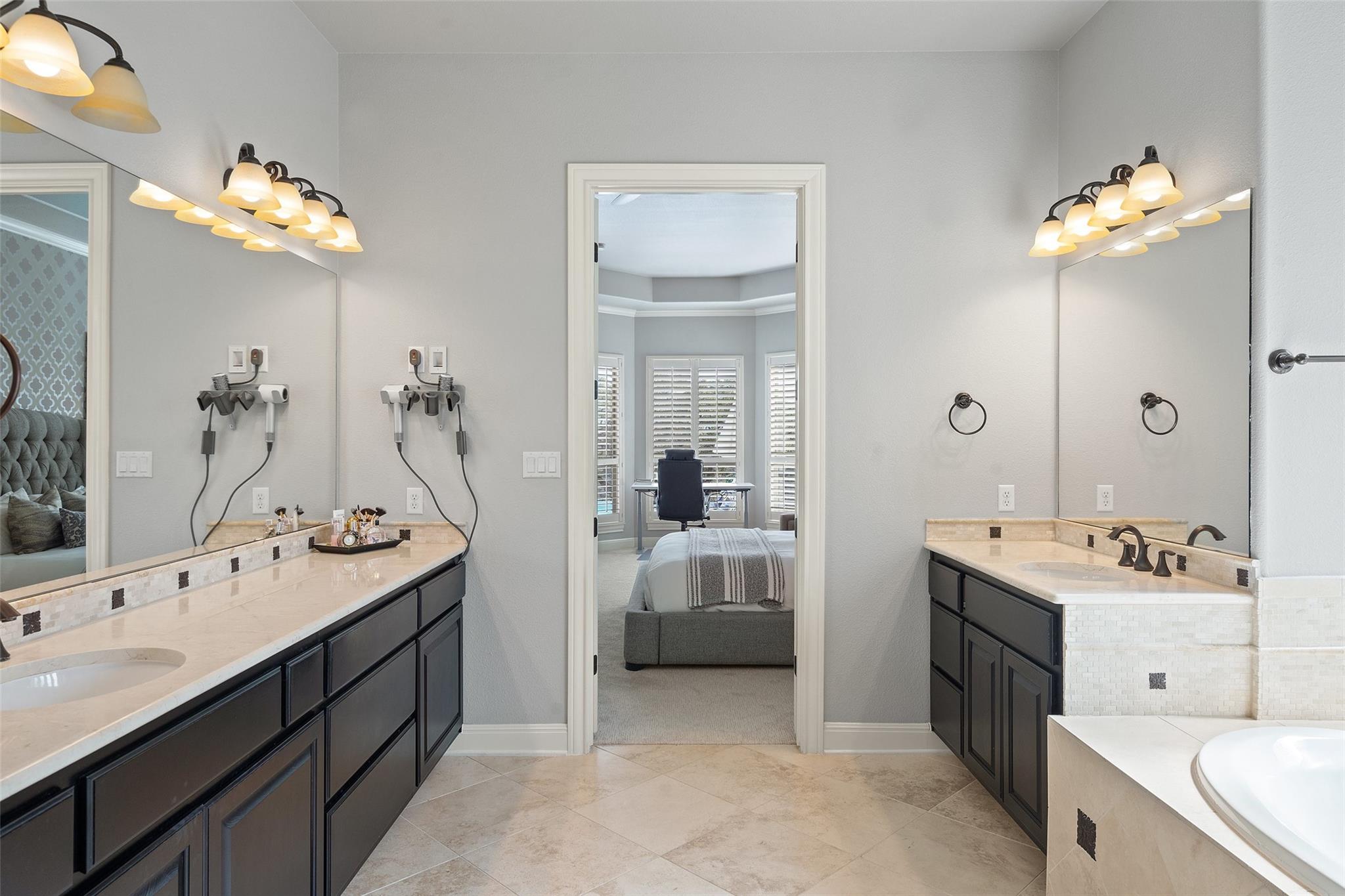 Image 21 of 40 For 11507 Shoreview Overlook