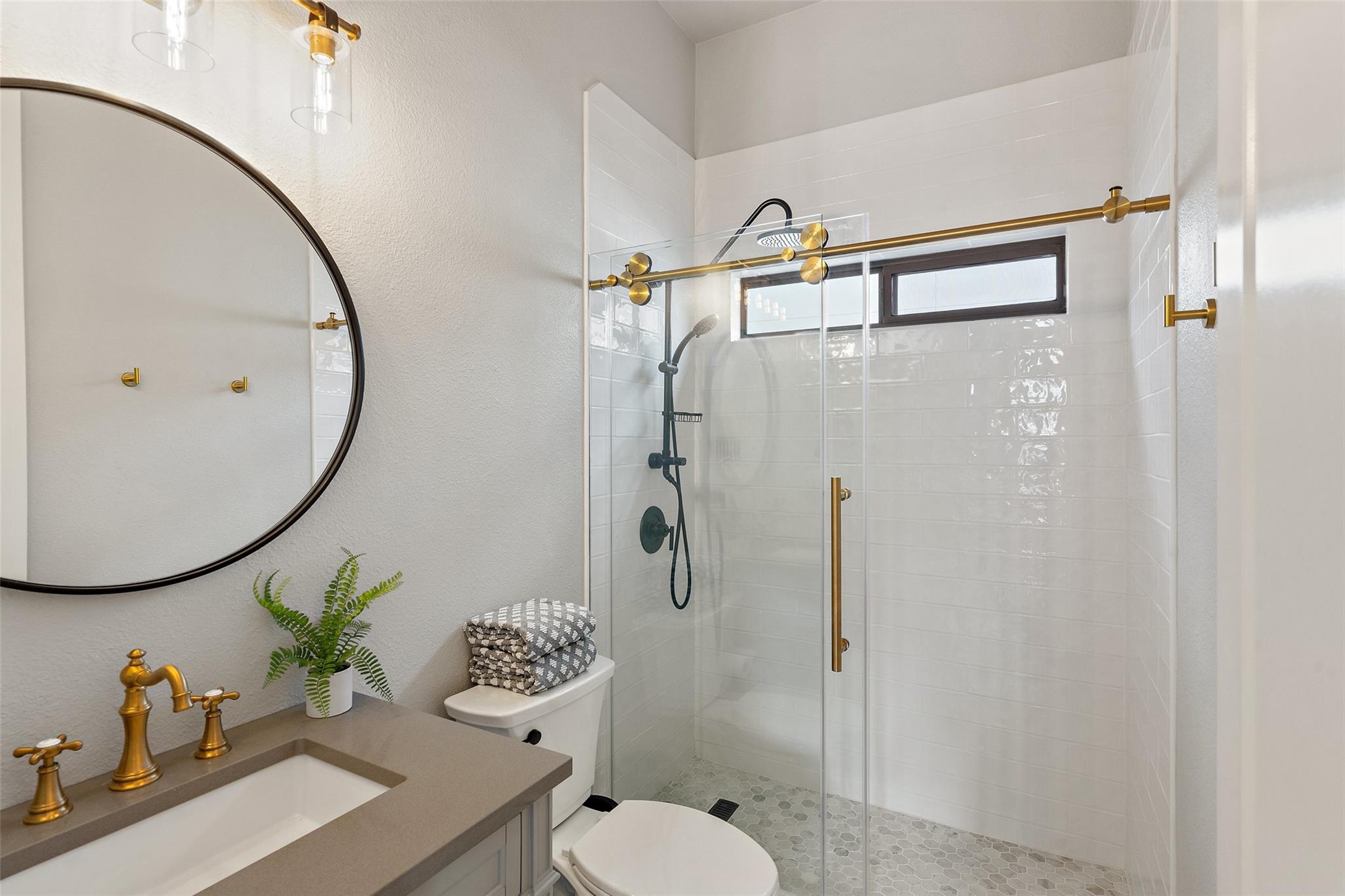 Image 23 of 40 For 11507 Shoreview Overlook