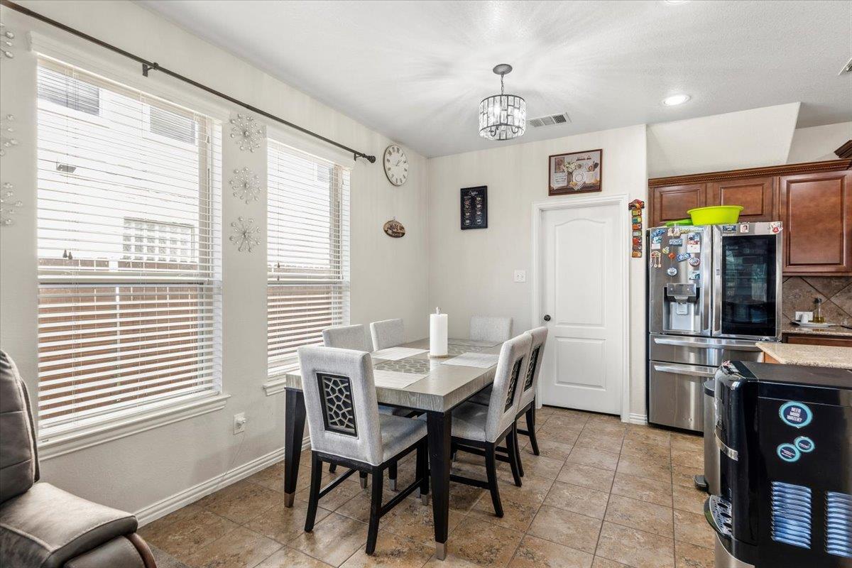 Image 11 of 34 For 117 Emory Fields Dr