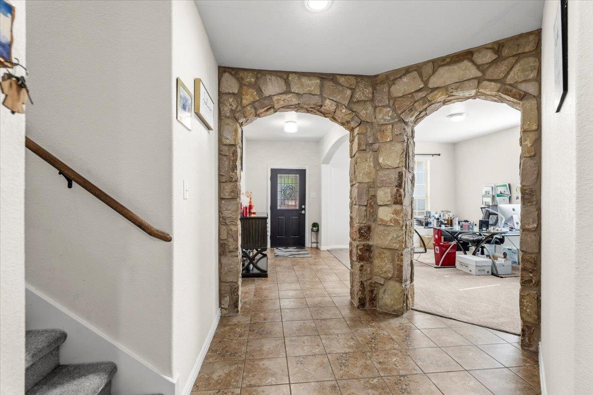 Image 5 of 34 For 117 Emory Fields Dr