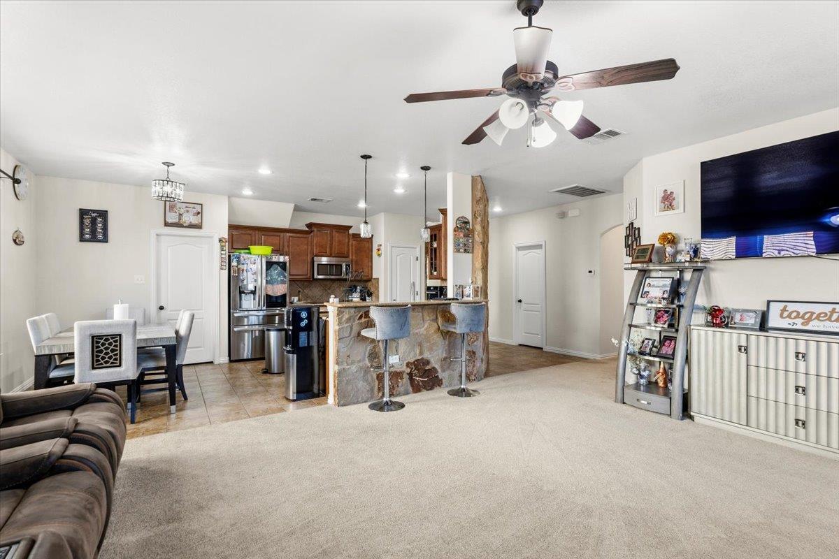 Image 9 of 34 For 117 Emory Fields Dr