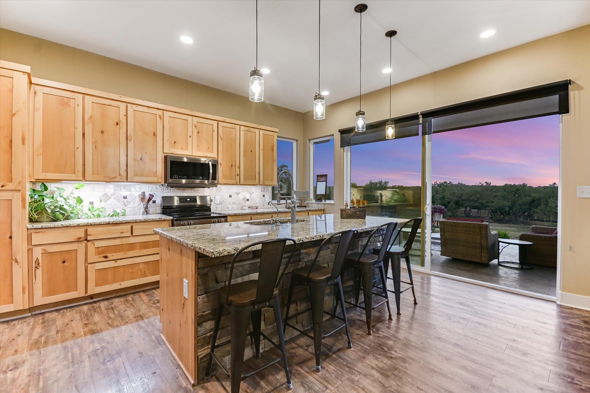 Image 5 of 34 For 8305 Ozark Dr