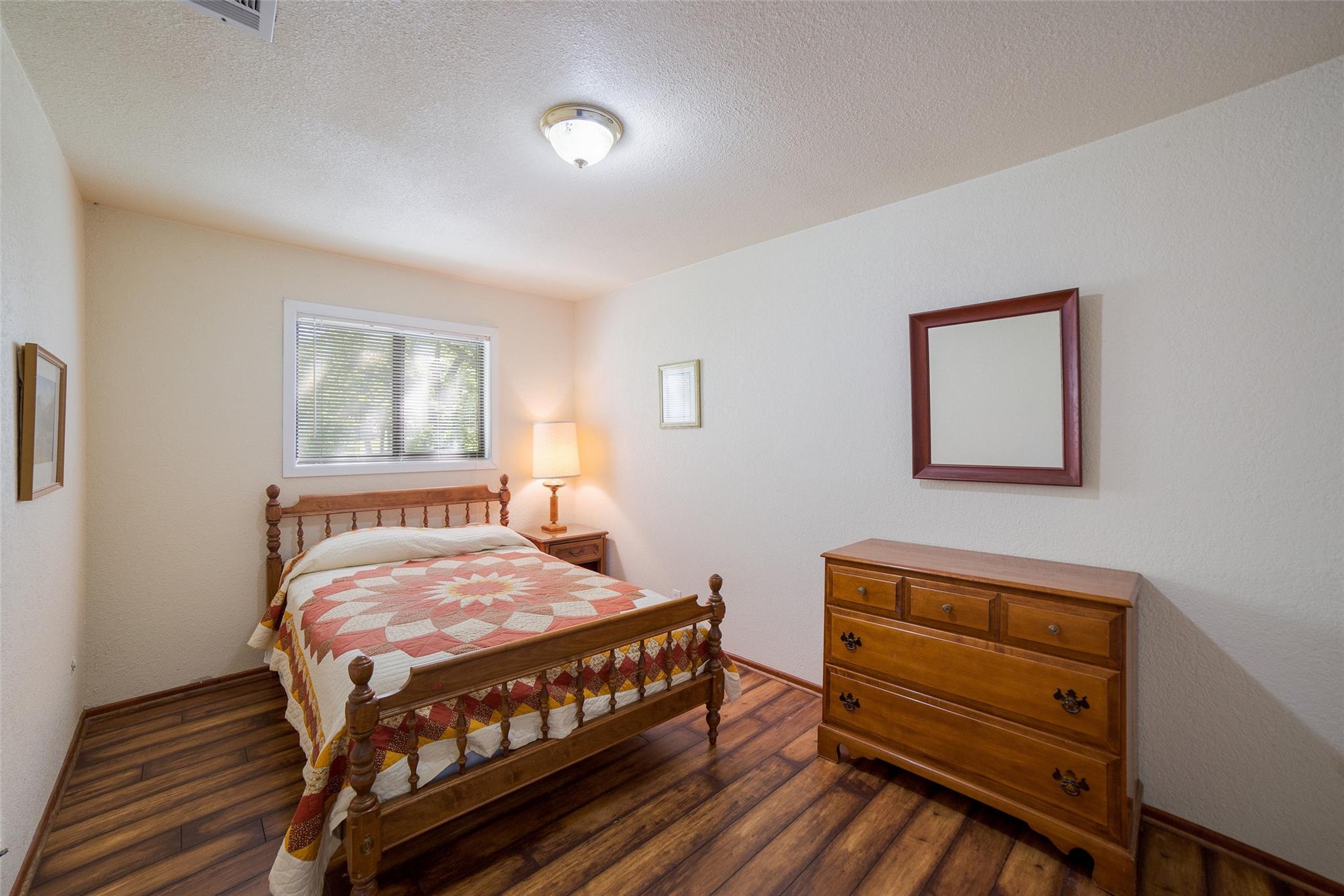 Image 15 of 30 For 298 Meadowlake Dr