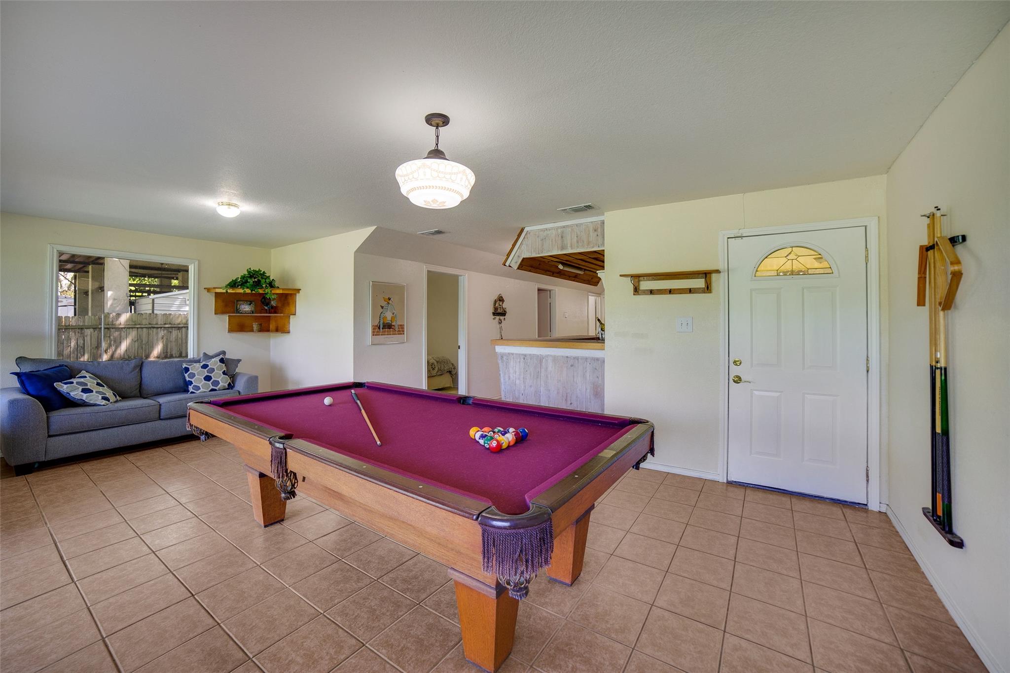 Image 20 of 30 For 298 Meadowlake Dr