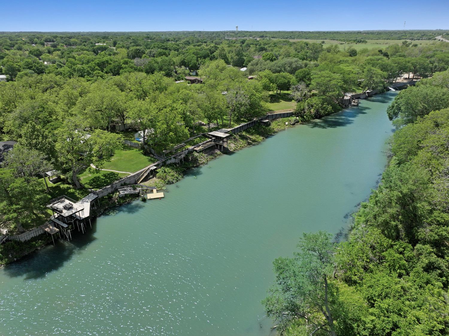 Image 4 of 30 For 298 Meadowlake Dr