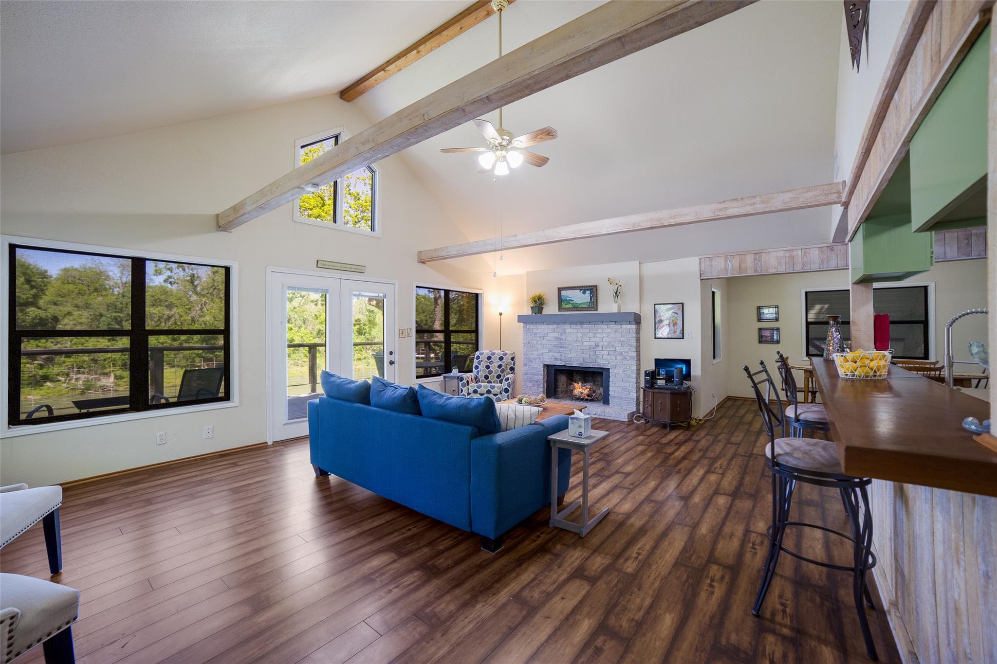 Image 7 of 30 For 298 Meadowlake Dr