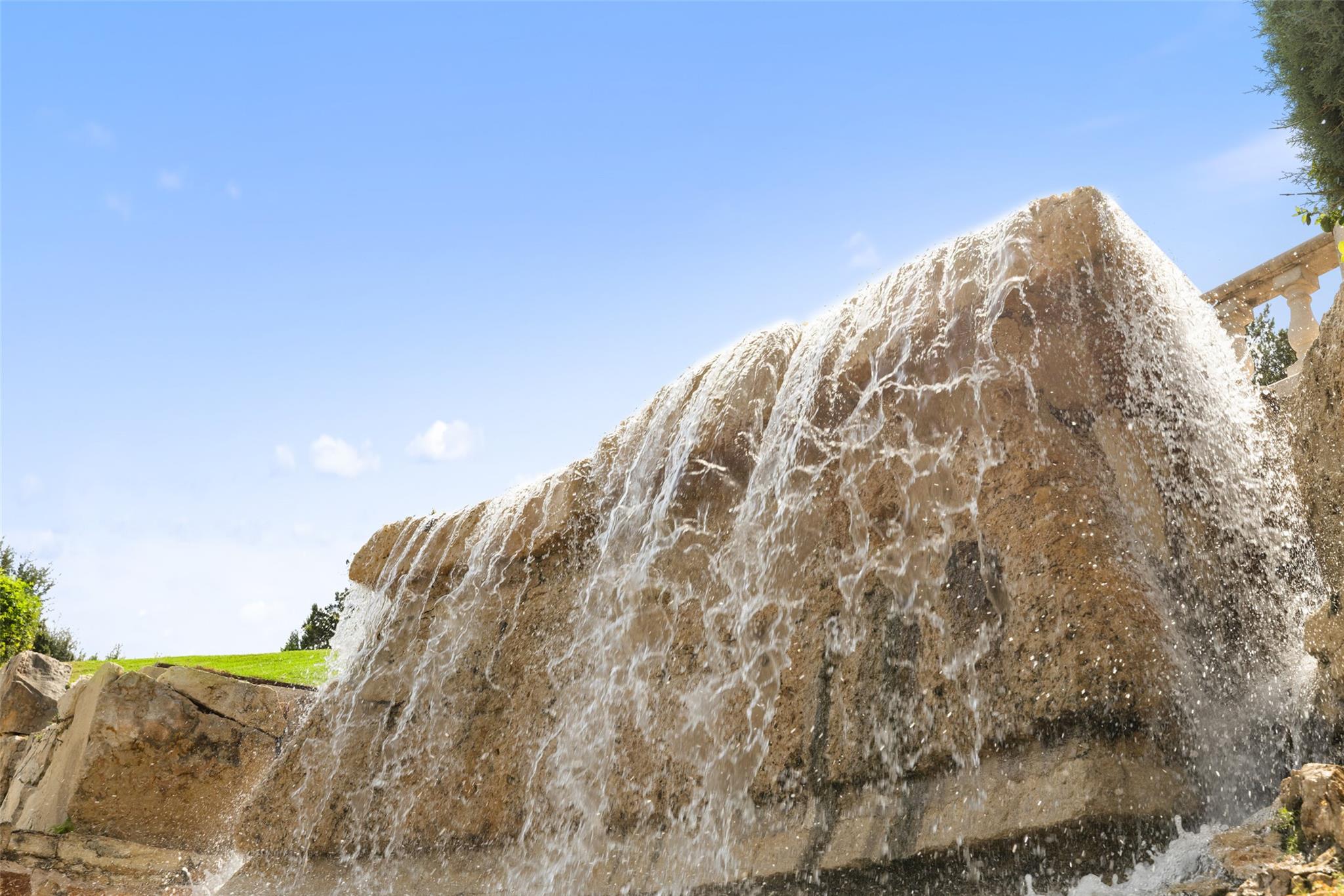 Image 12 of 39 For 12400 Cedar St