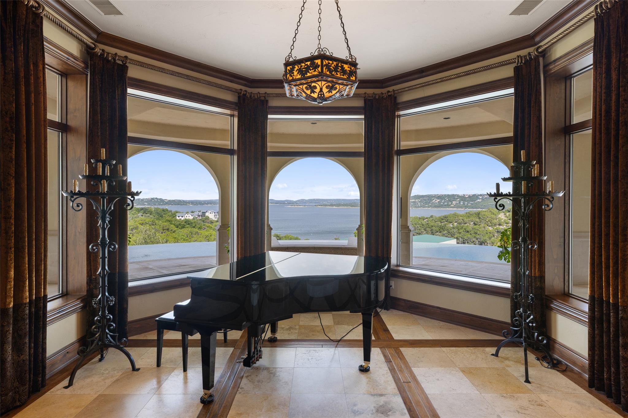 Image 28 of 39 For 12400 Cedar St