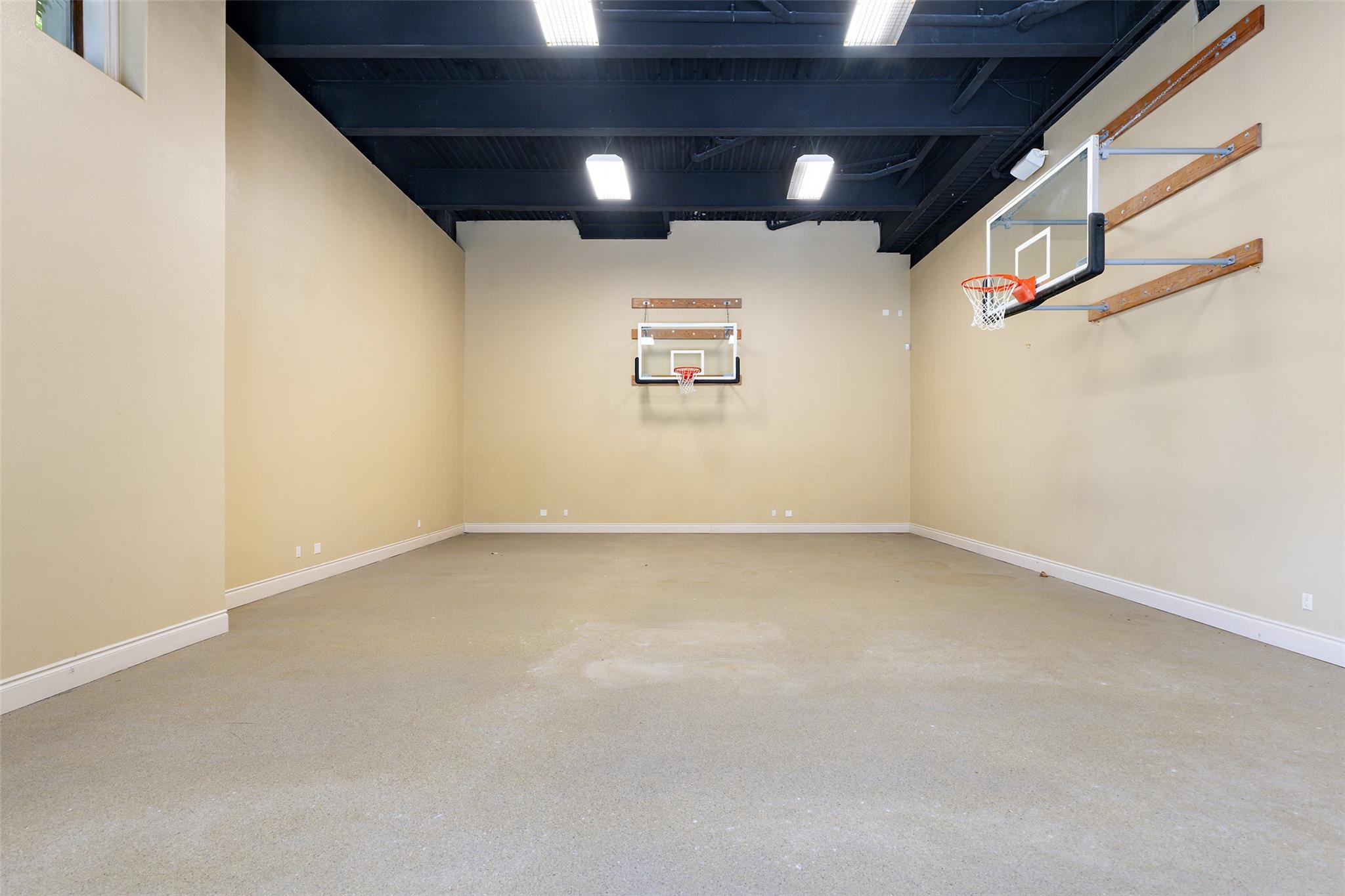 Image 31 of 39 For 12400 Cedar St