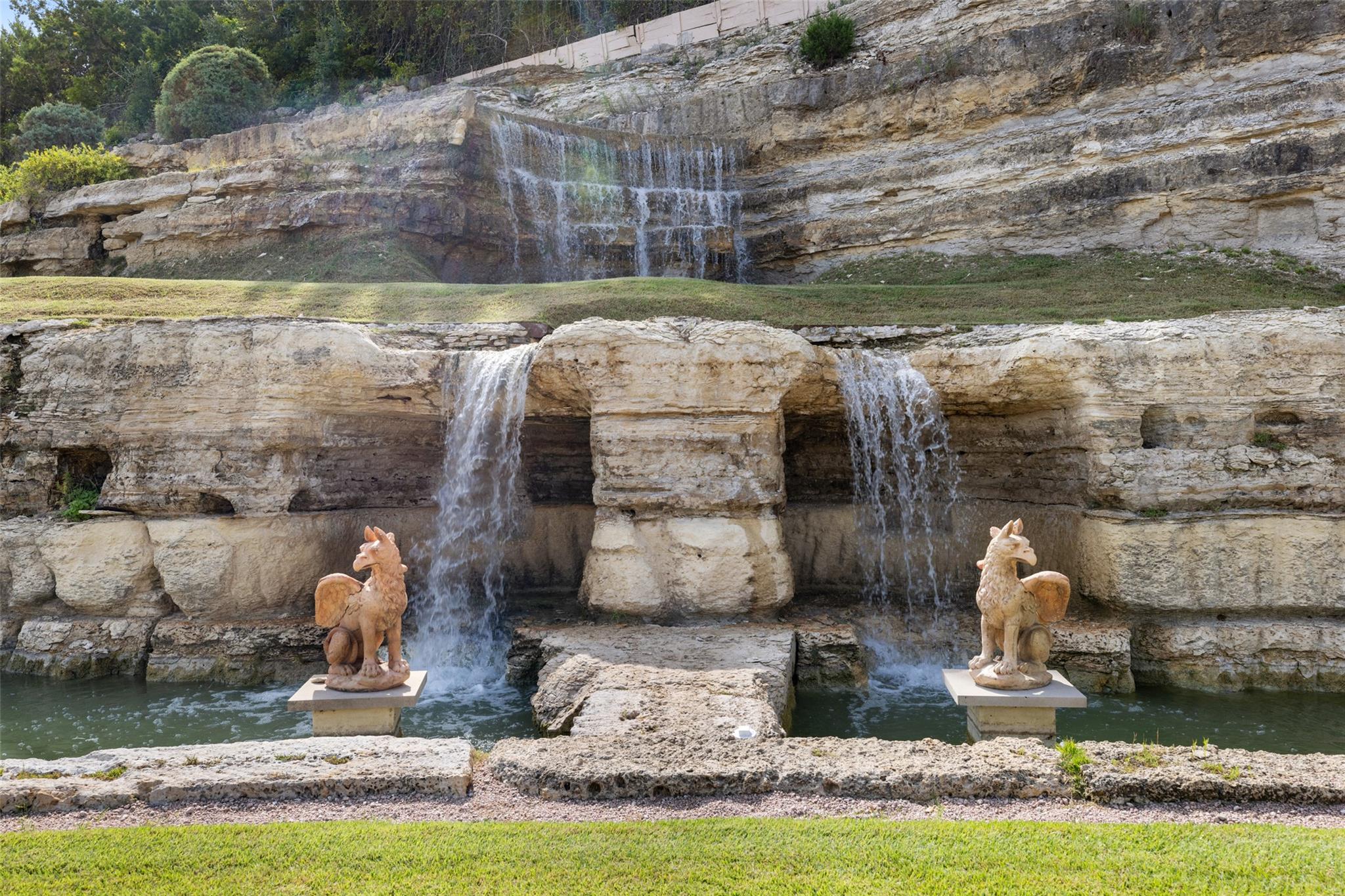 Image 4 of 39 For 12400 Cedar St