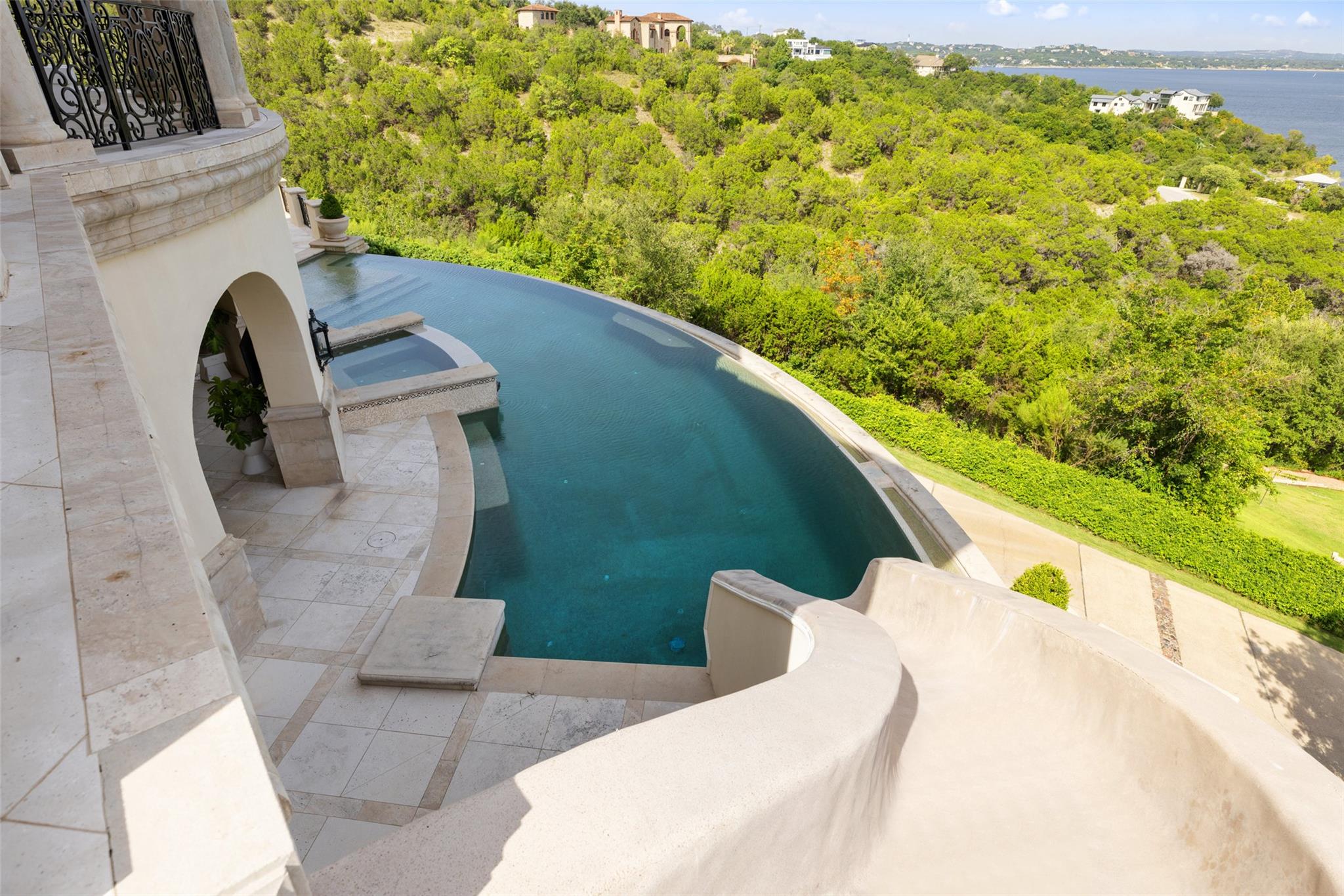 Image 8 of 39 For 12400 Cedar St