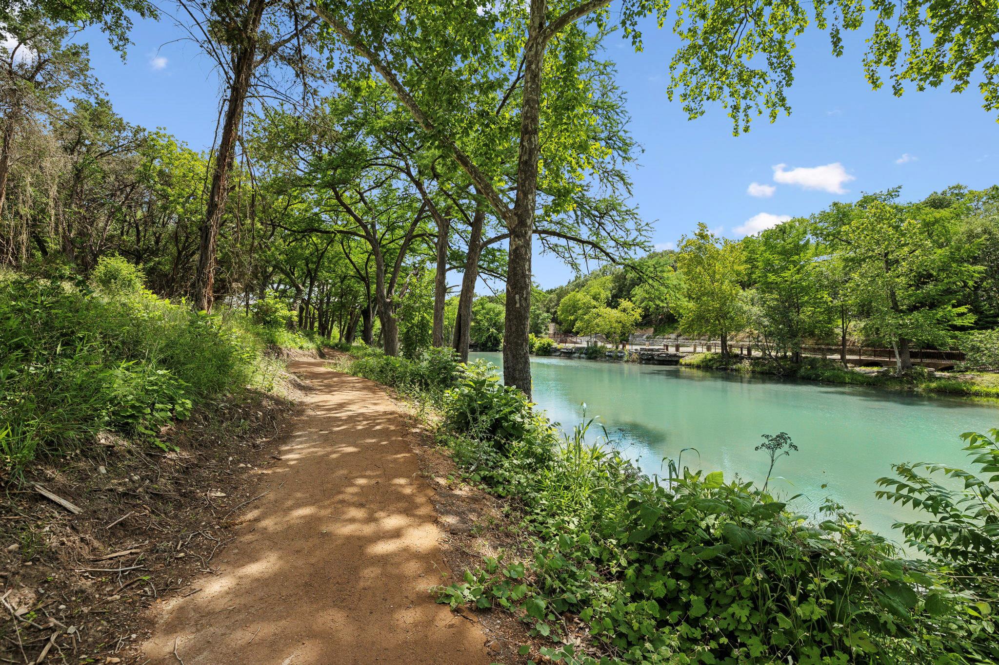 Image 12 of 40 For 236 Riverfront Dr