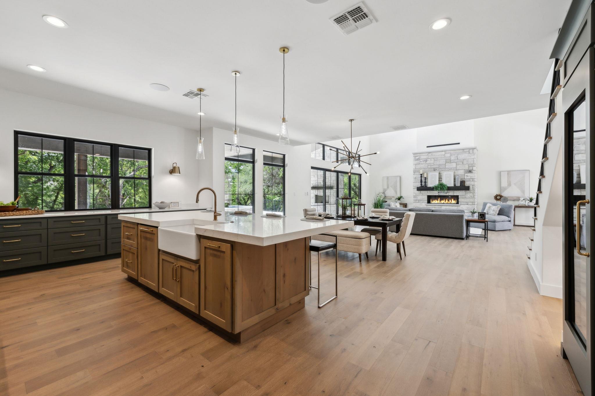 Image 18 of 40 For 236 Riverfront Dr