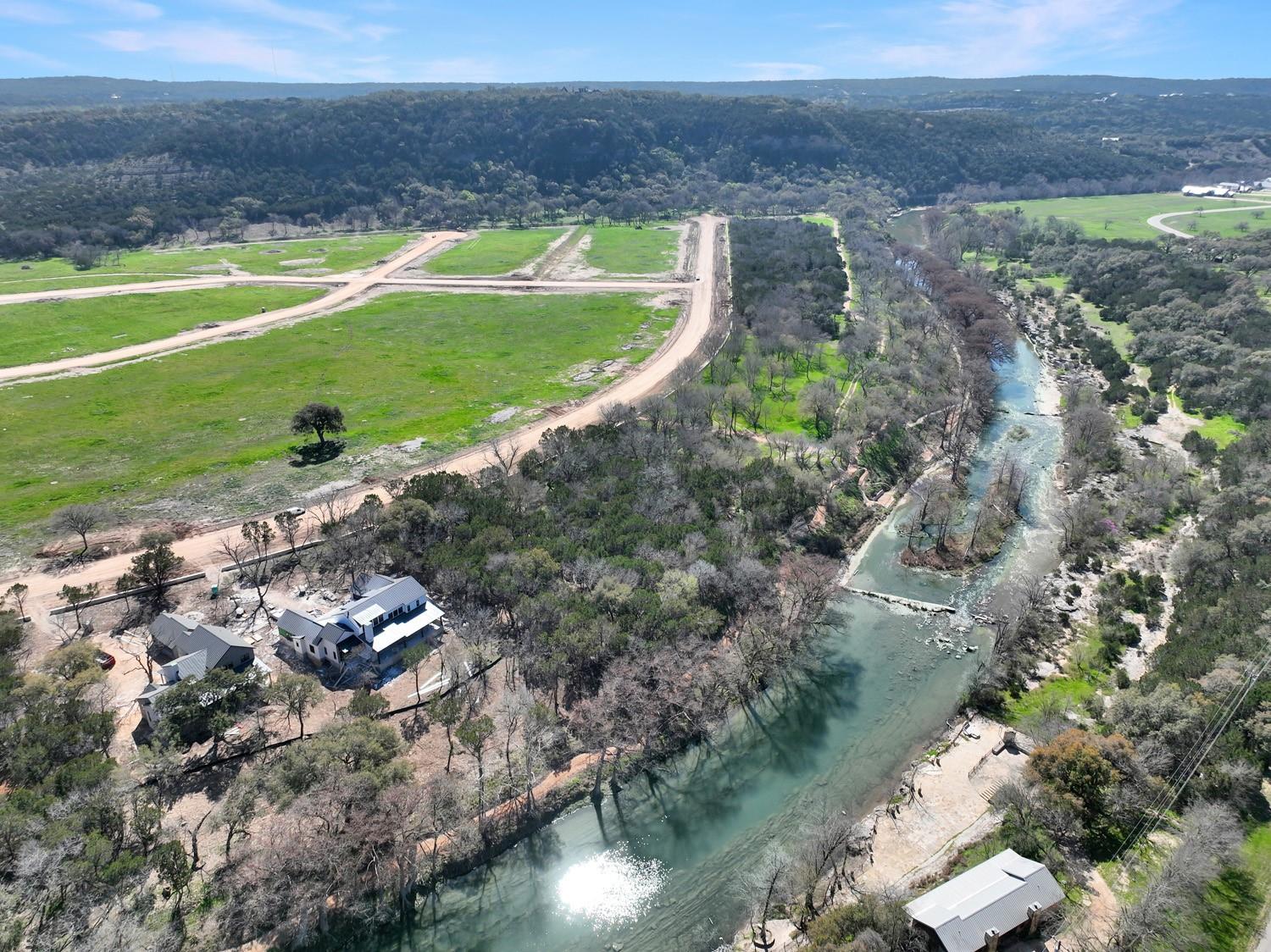 Image 2 of 40 For 236 Riverfront Dr