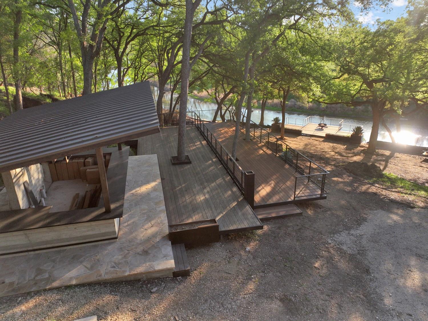 Image 8 of 40 For 236 Riverfront Dr
