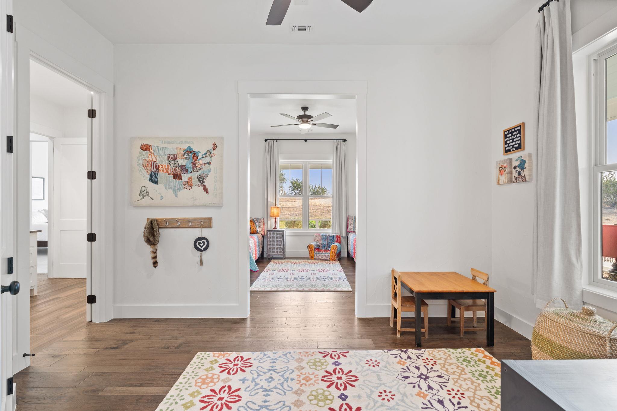 Image 16 of 40 For 452 Southwick Ranch Rd