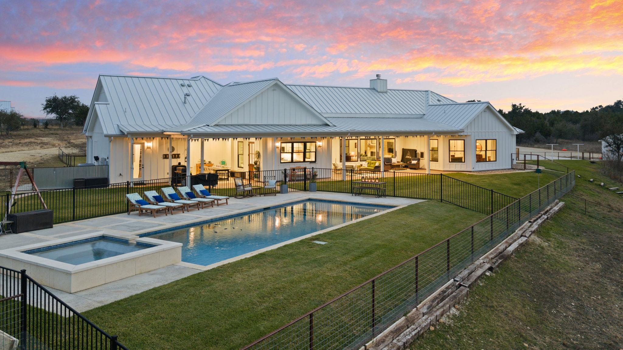 Image 22 of 40 For 452 Southwick Ranch Rd