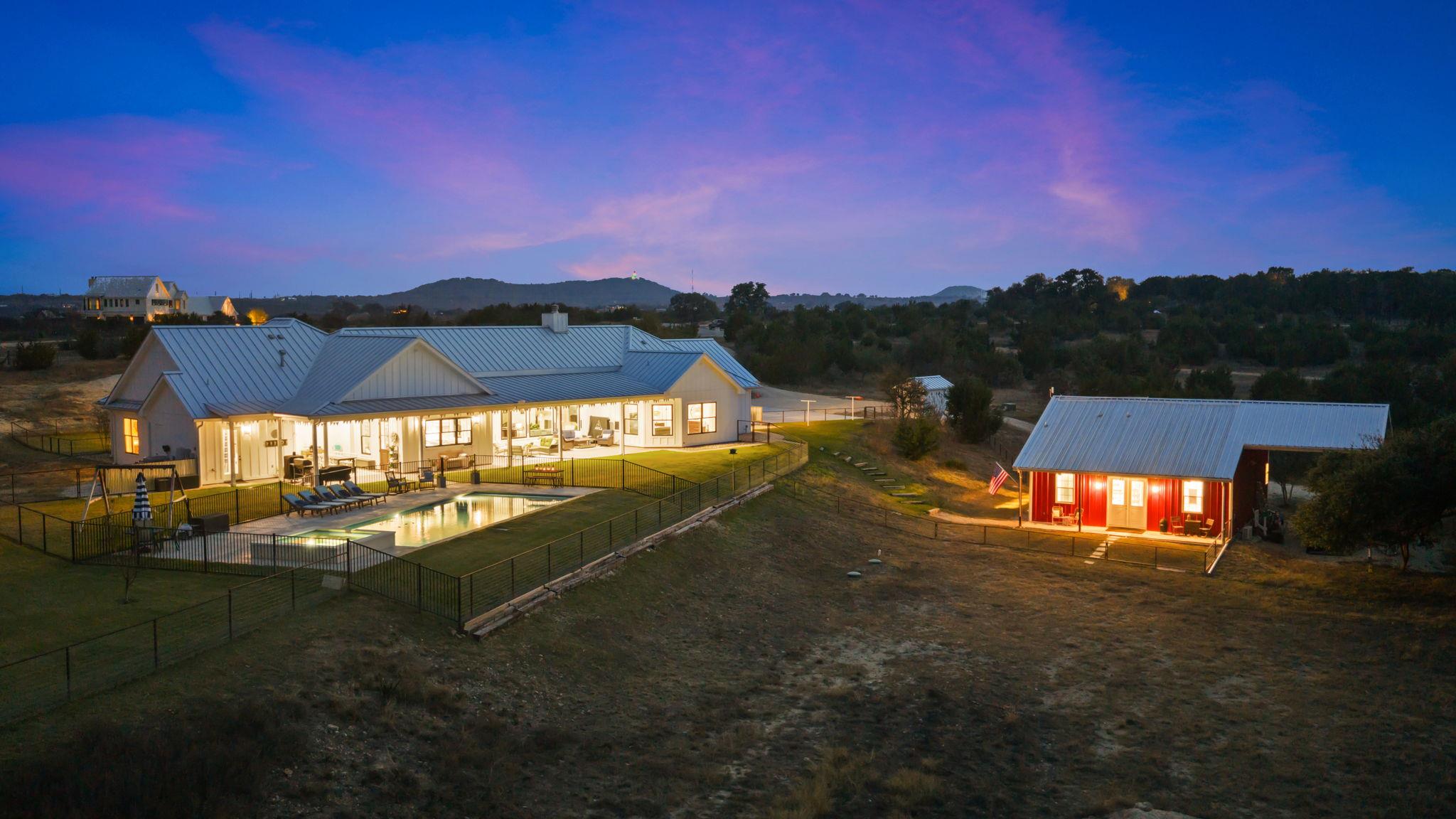 Image 31 of 40 For 452 Southwick Ranch Rd