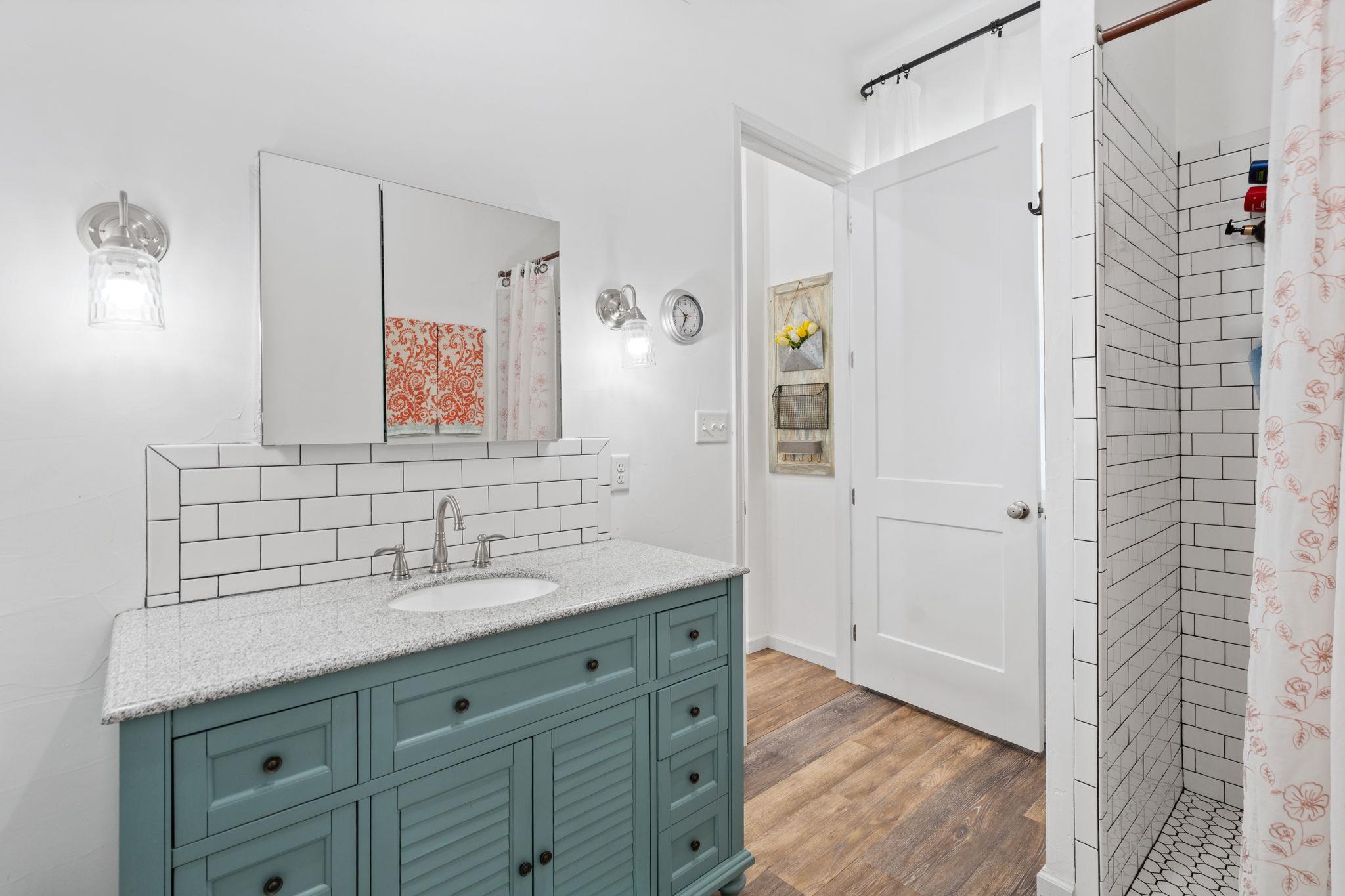 Image 37 of 40 For 452 Southwick Ranch Rd