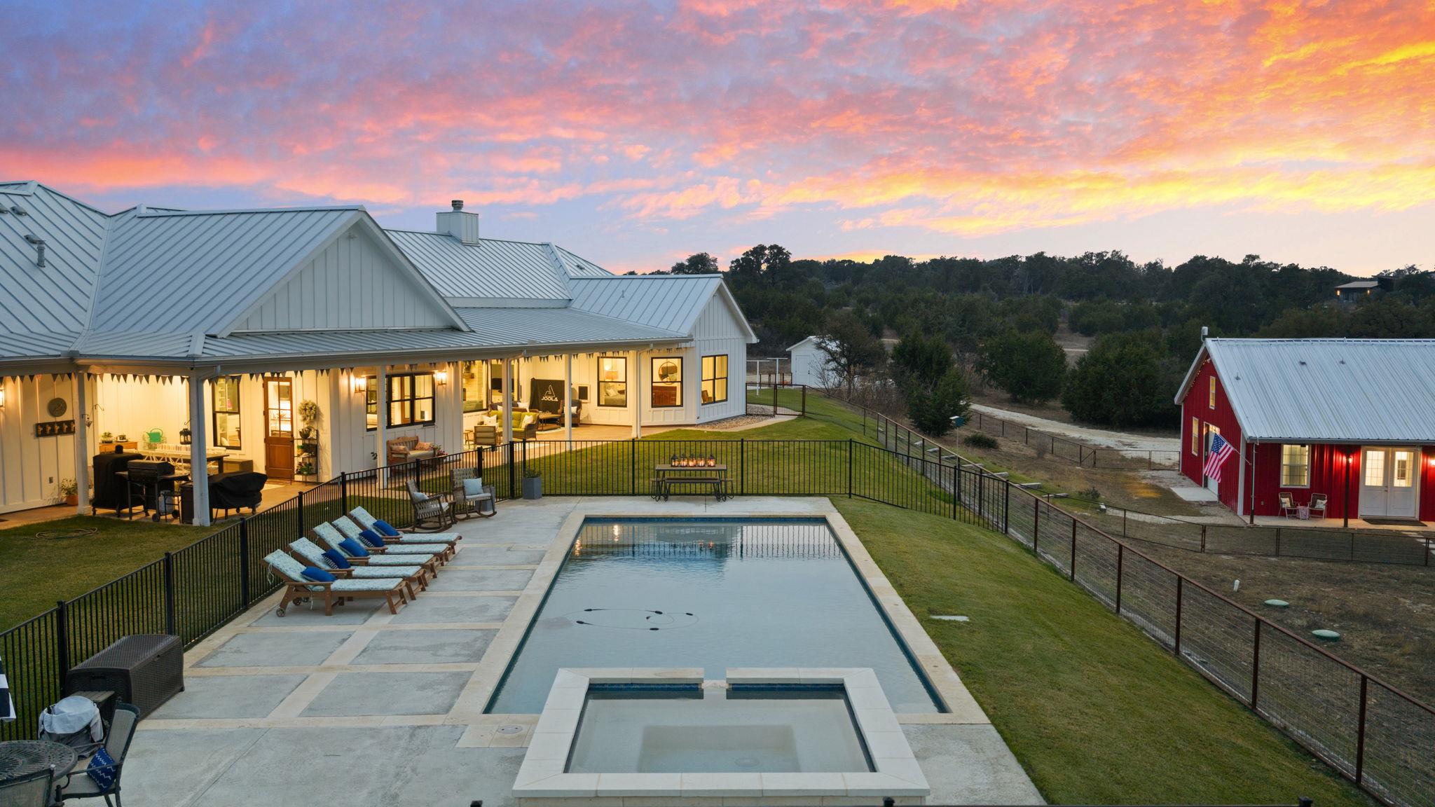 Image 38 of 40 For 452 Southwick Ranch Rd