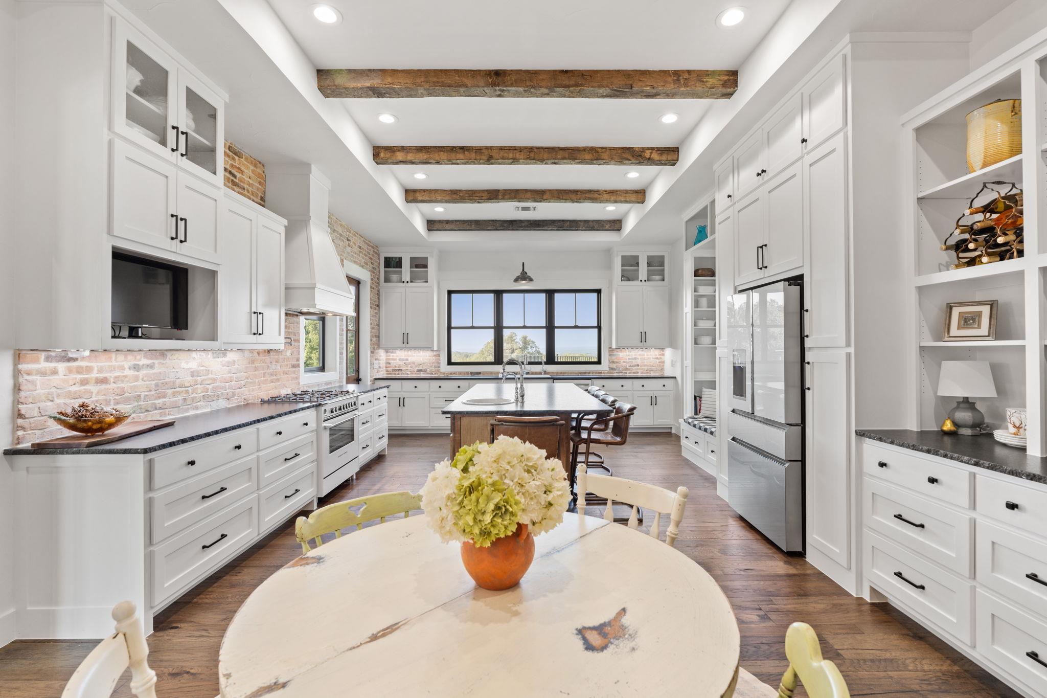 Image 8 of 40 For 452 Southwick Ranch Rd