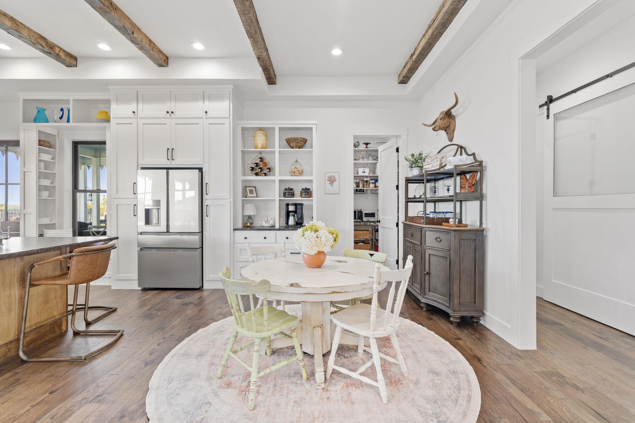 Image 9 of 40 For 452 Southwick Ranch Rd